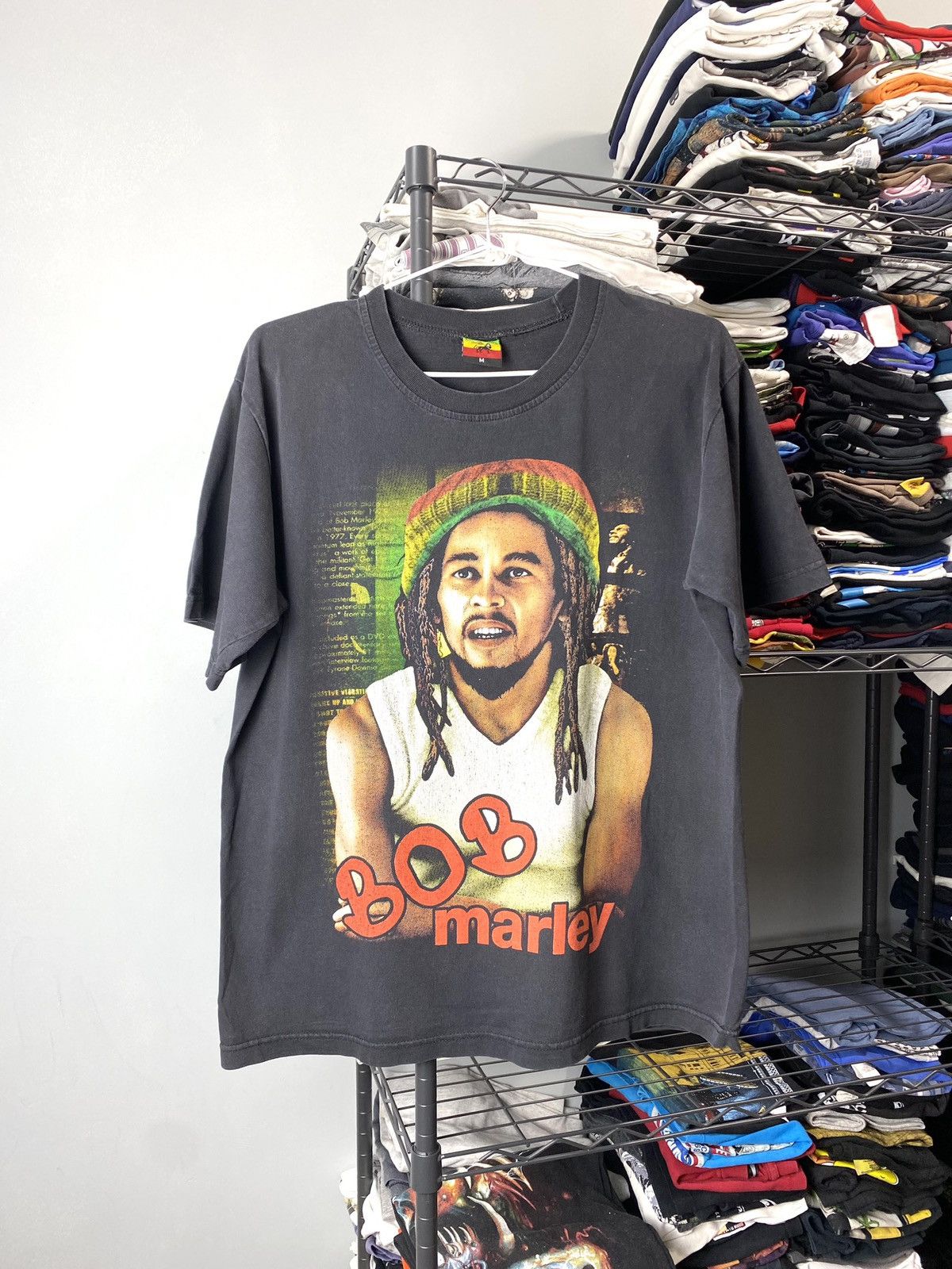 Bob Marley Rare! Vintage 1990’s Bob Marley Big Print Faded T Shirt Size US M / EU 48-50 / 2 - 1 Thumbnail