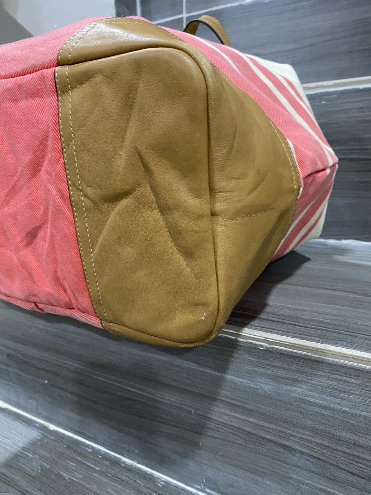 Coach Coach Hadley Variegated Striped Duffle Bag Size ONE SIZE - 7 Thumbnail