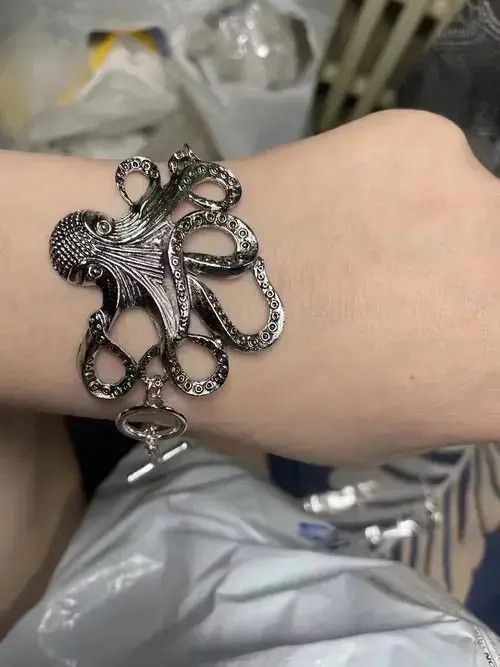 VIBE Octopus Bracelet Size ONE SIZE - 4 Thumbnail