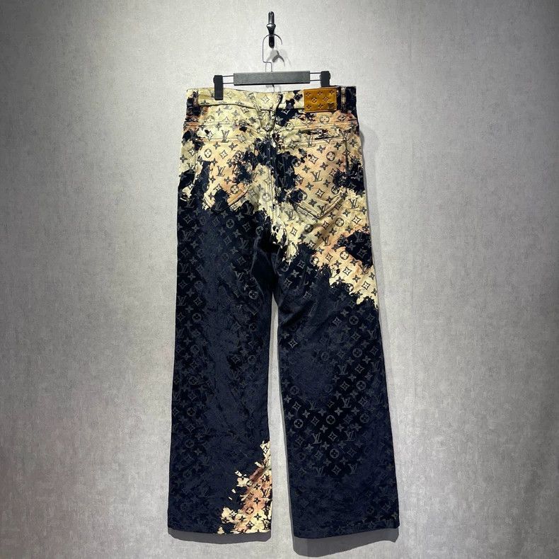 Louis Vuitton Louis Vuitton Fire cloud logo full print jeans Size US 32 / EU 48 - 2 Thumbnail