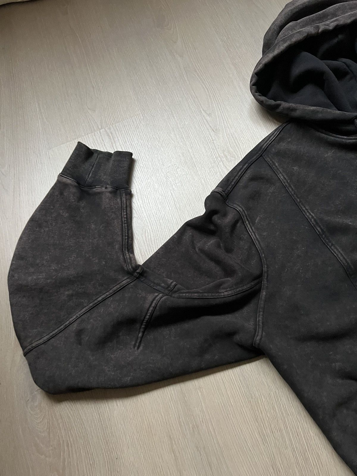 H&M GLENN MARTENS x H&M LIMITED CROPPED HOODIE Size US L / EU 52-54 / 3 - 17 Thumbnail