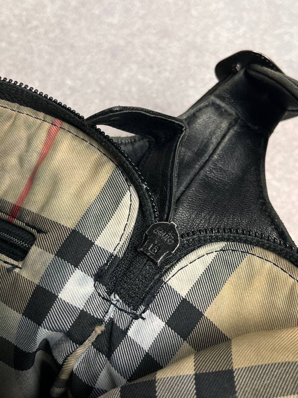 Burberry Vintage Burberry Nova Check Y2K Bag Very Rare Size ONE SIZE - 7 Thumbnail