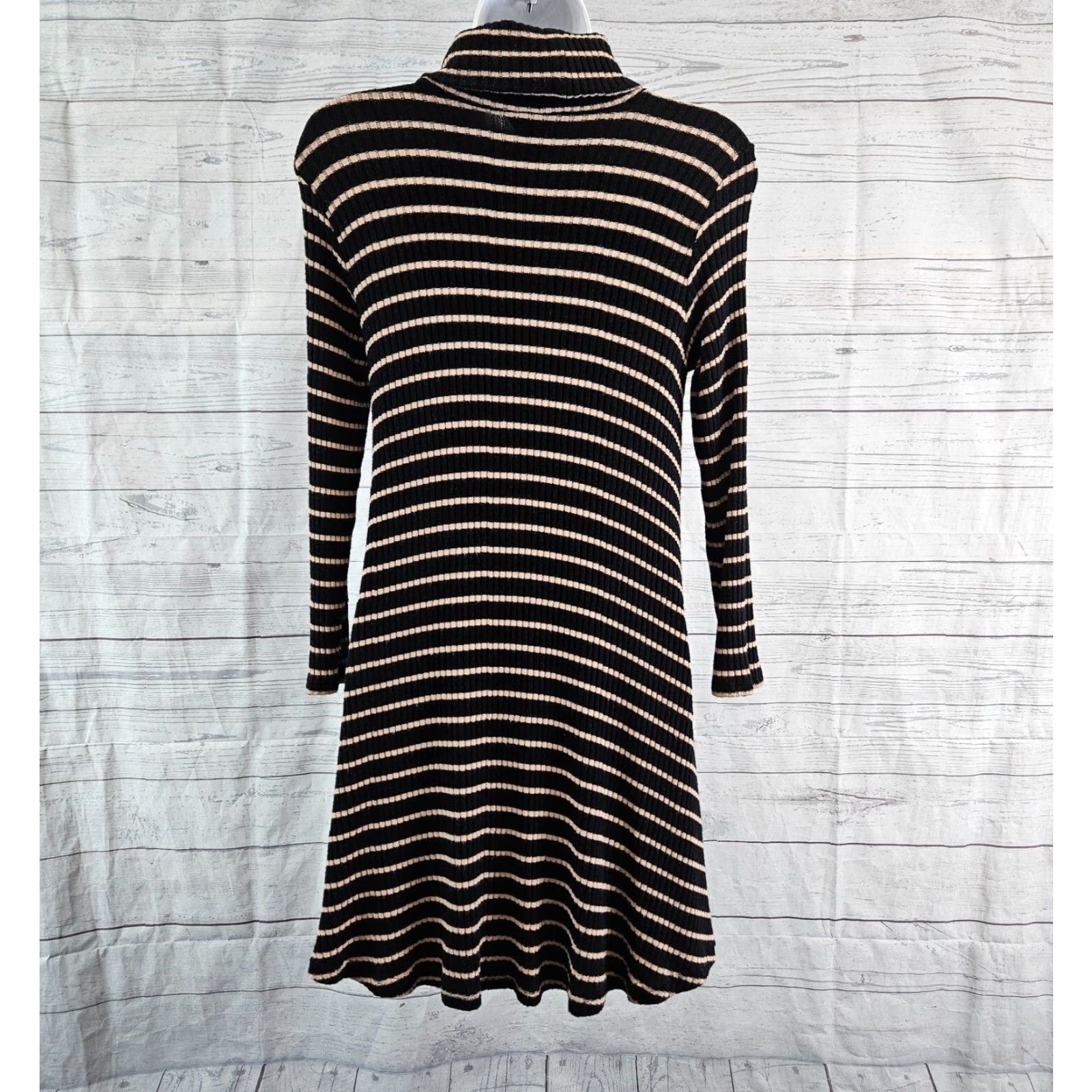 American Eagle Outfitters American Eagle Outfitters Turtleneck Dress Womens Mini Sz M Black Stripe Size M / US 6-8 / IT 42-44 - 4 Thumbnail