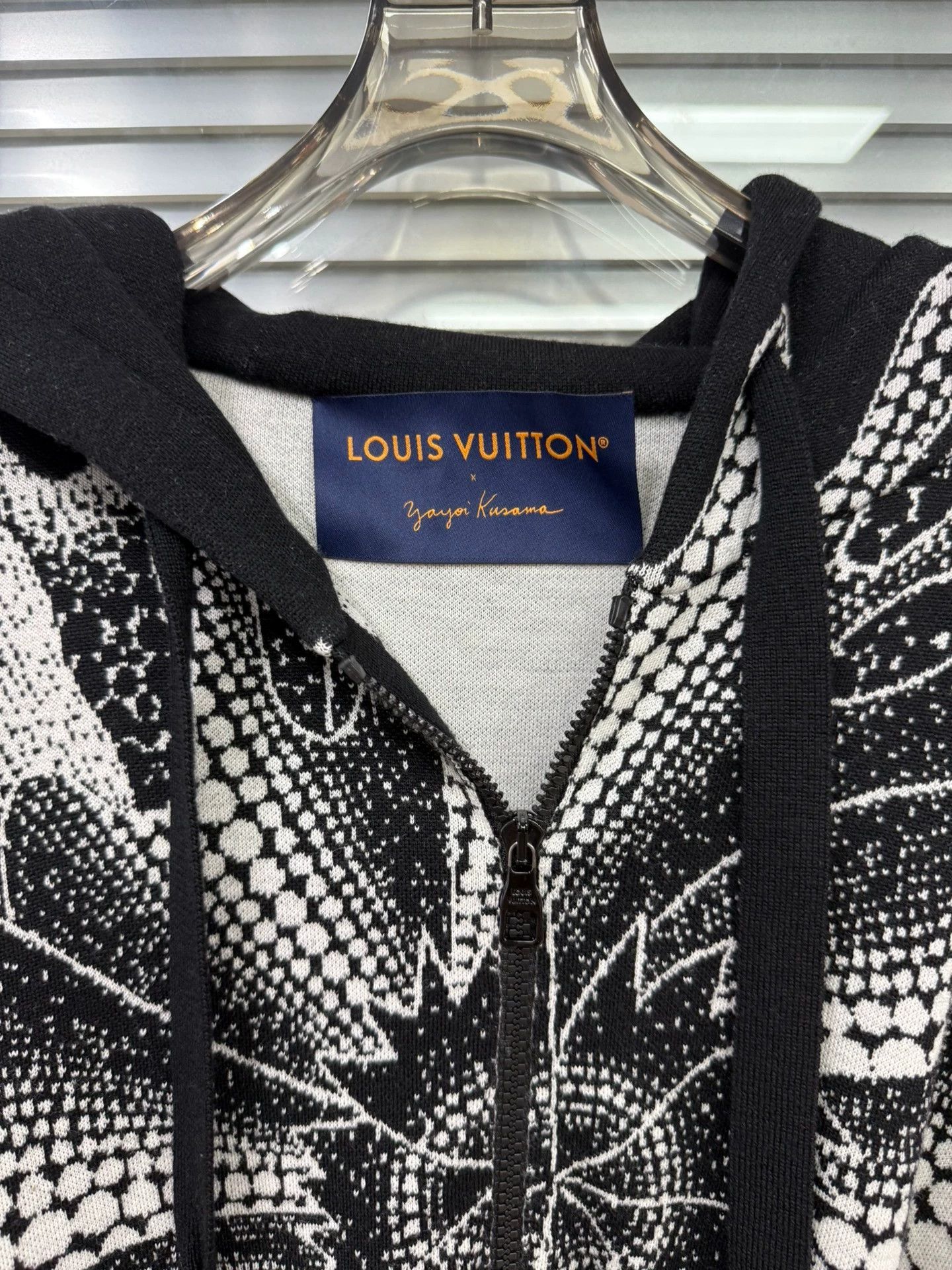 Louis Vuitton LV Yayoi Kusama collaboration hooded sweatshirt jacket Size US L / EU 52-54 / 3 - 3 Thumbnail