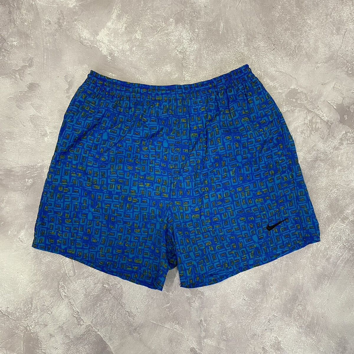 Nike 90s Vintage Nike Nylon Surfing Aztec Shorts All Over Print Size US 36 / EU 52 - 1 Thumbnail