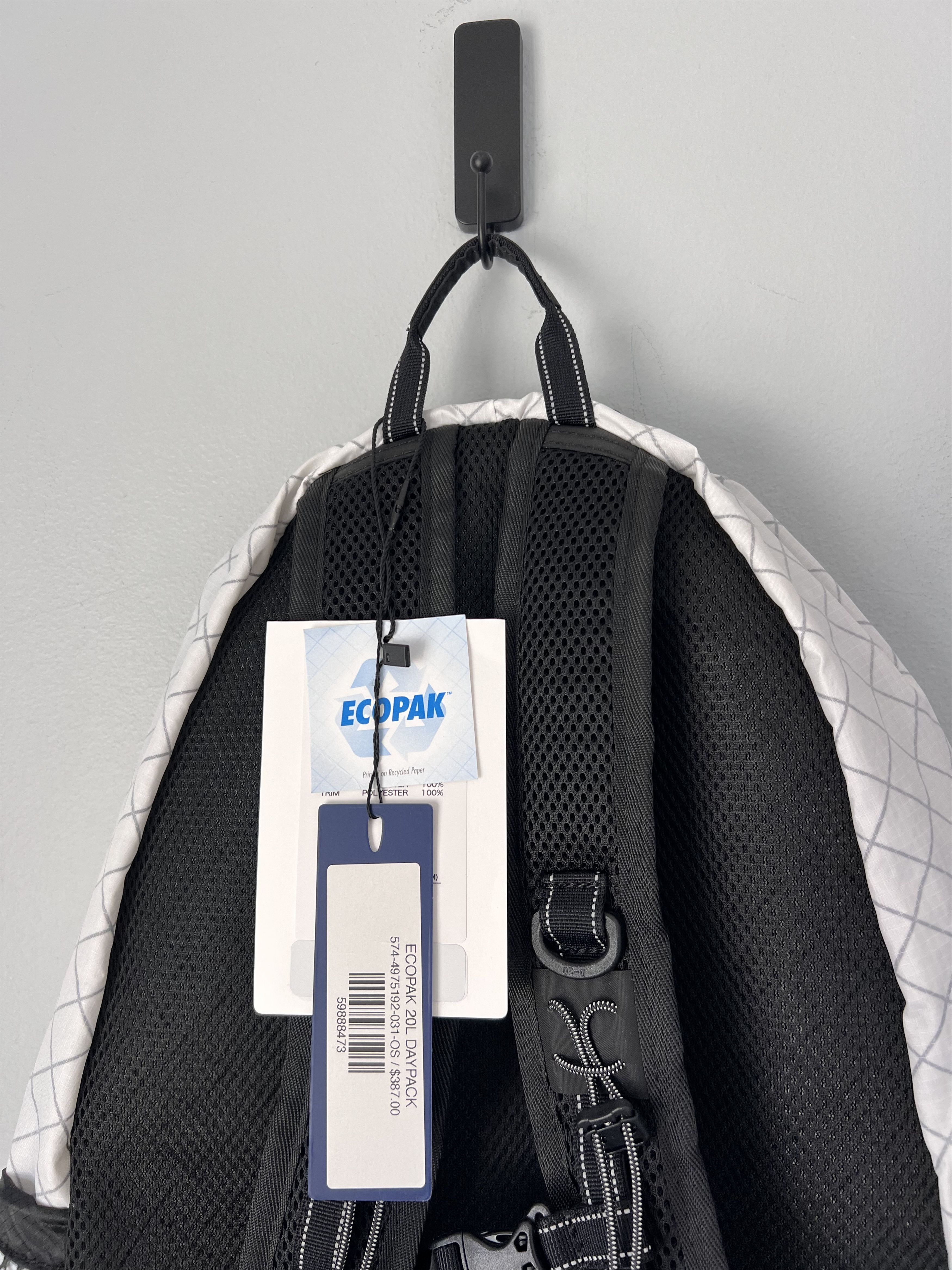 And Wander and Wander Ecopak 20L Daypack Backpack in White Size ONE SIZE - 5 Thumbnail