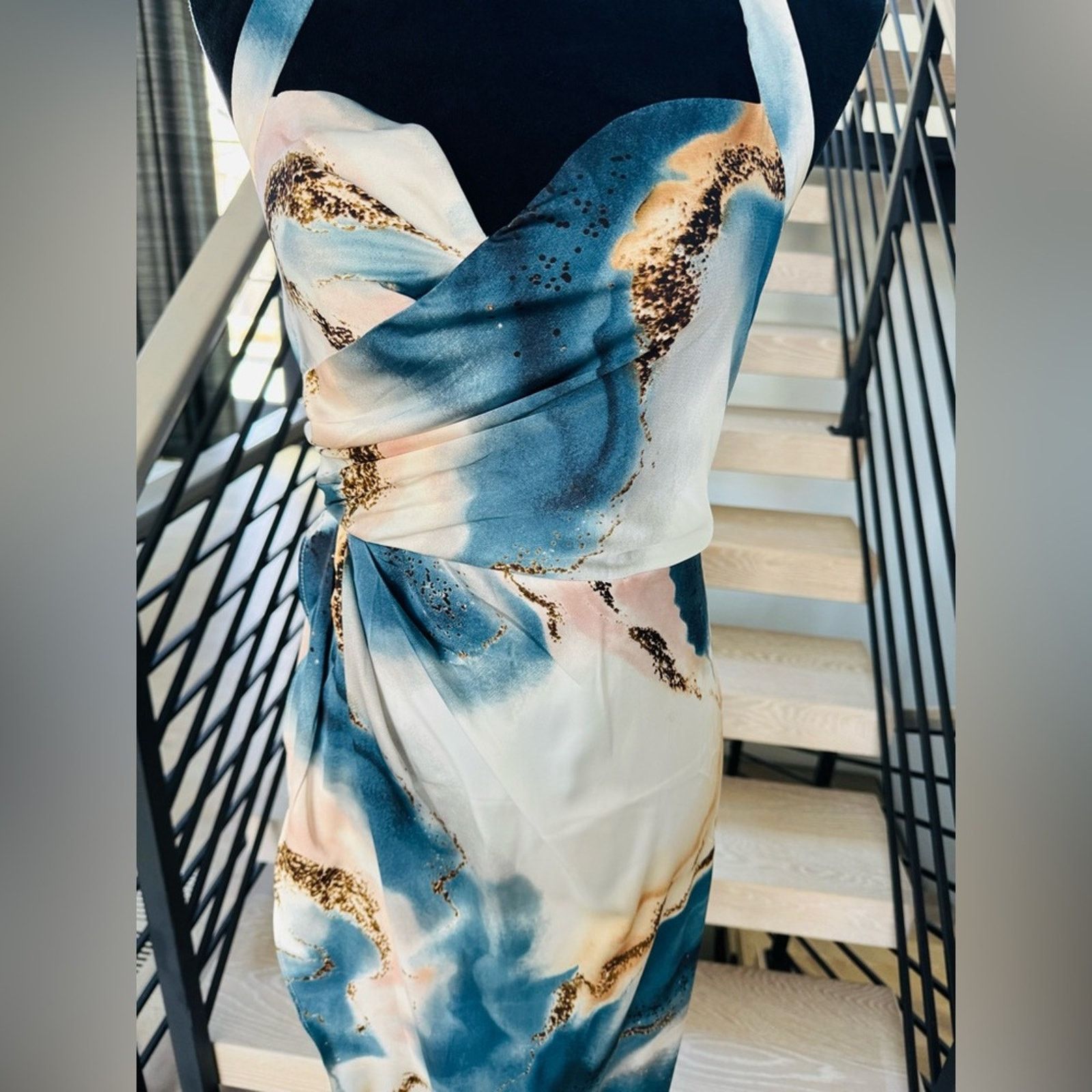 Other New Chic Asymmetrical Blue and White Dress size XS Size XS / US 0-2 / IT 36-38 - 10 Thumbnail