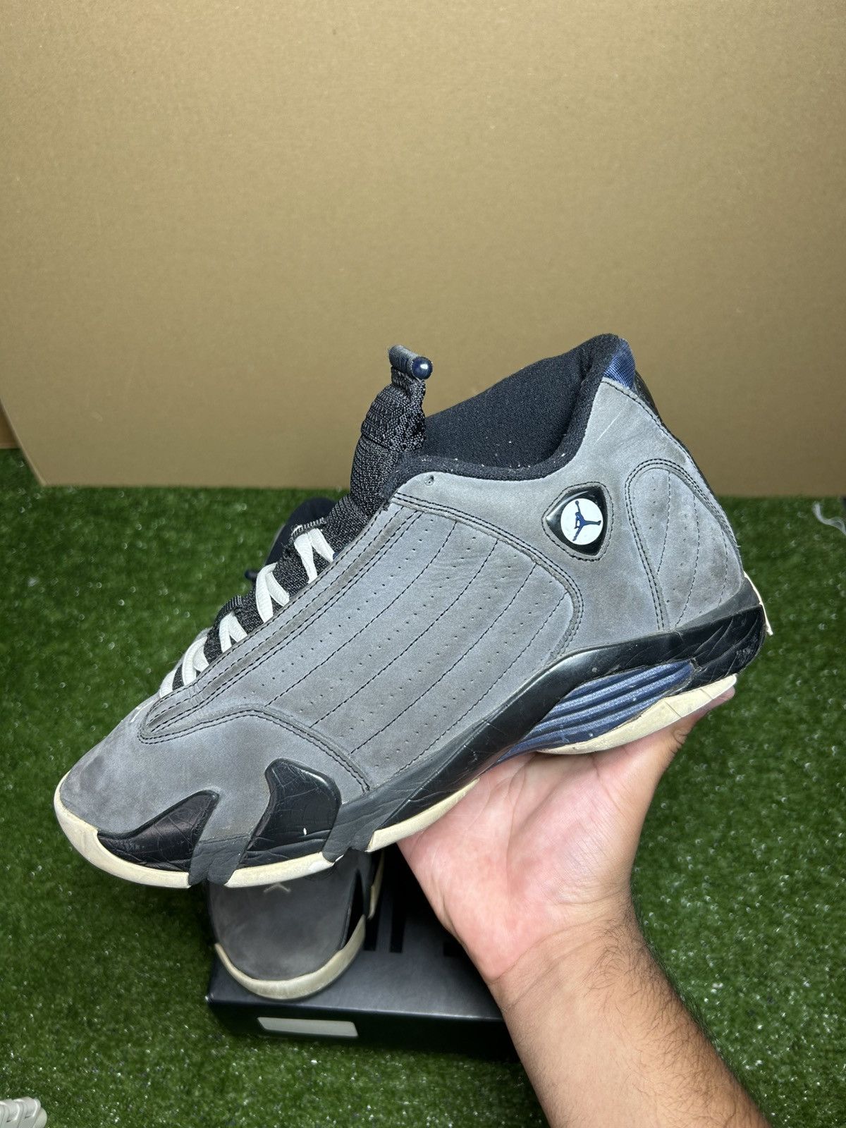 Jordan Brand Jordan 14 Wolf Grey Size US 10 / EU 43 - 2 Thumbnail
