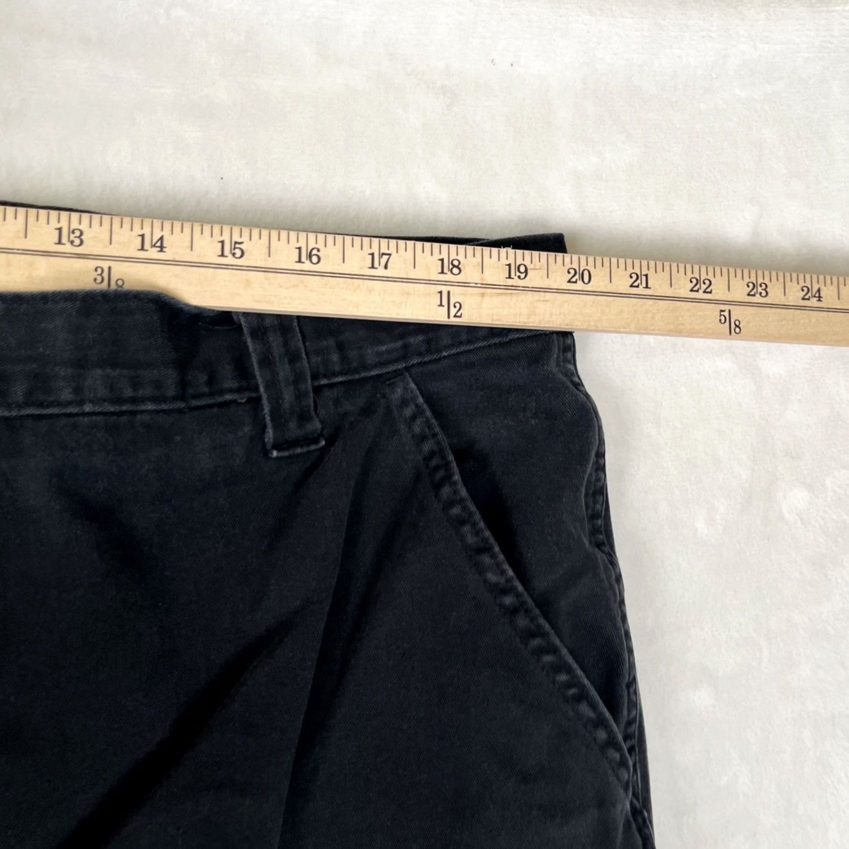 Wrangler Wrangler Pants Mens Size 34 Inseam 32 Black Relaxed Fit Cargo Utility Work Pants Mens Relaxed 34x32 Black Wrangler Cargo 5-Pocket Solid Cotton Denim? Size US 34 / EU 50 - 3 Thumbnail