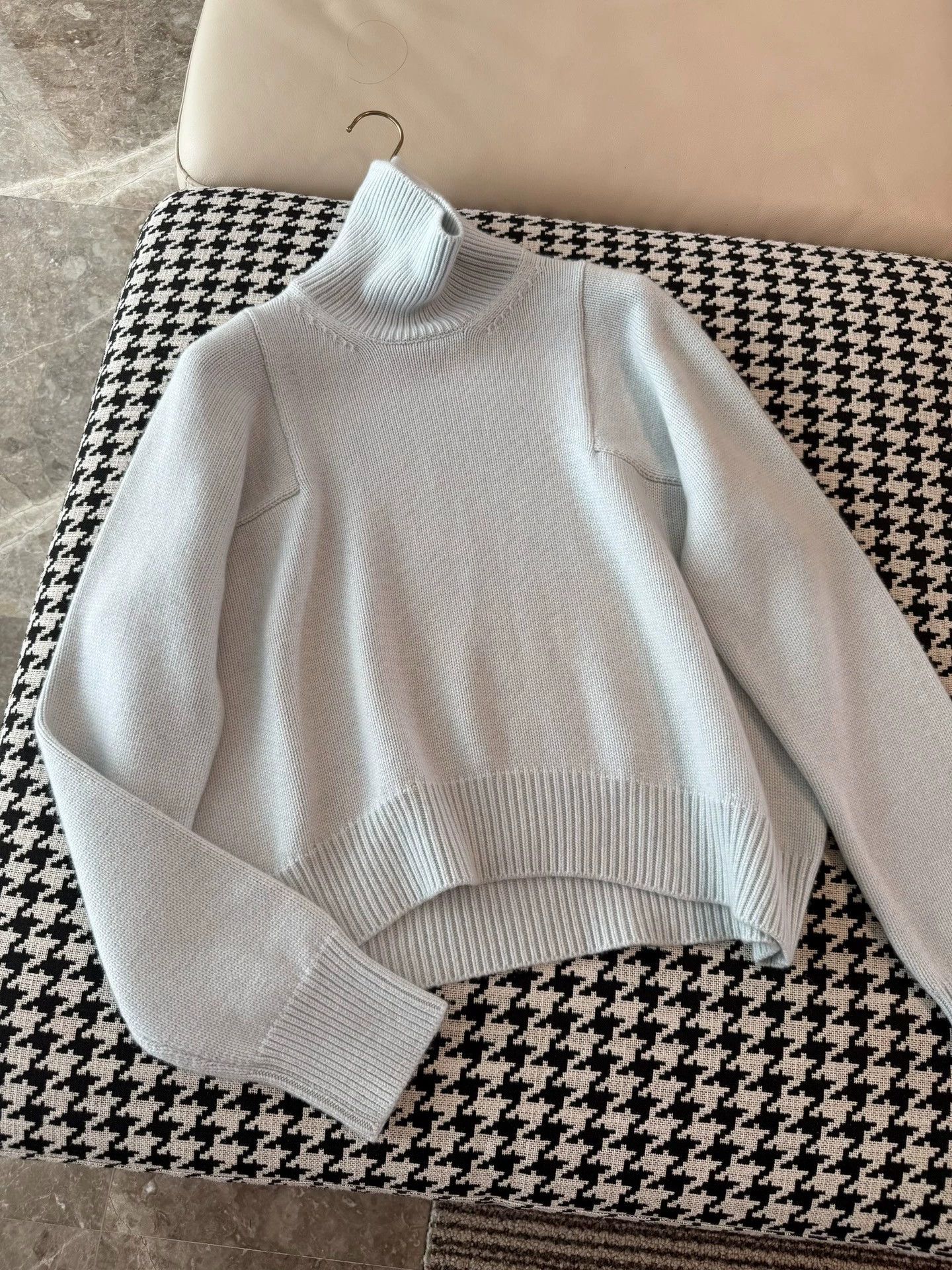 Celine CELINE Vintage Cashmere Sweater S (Like New) Size S / US 4 / IT 40 - 3 Thumbnail