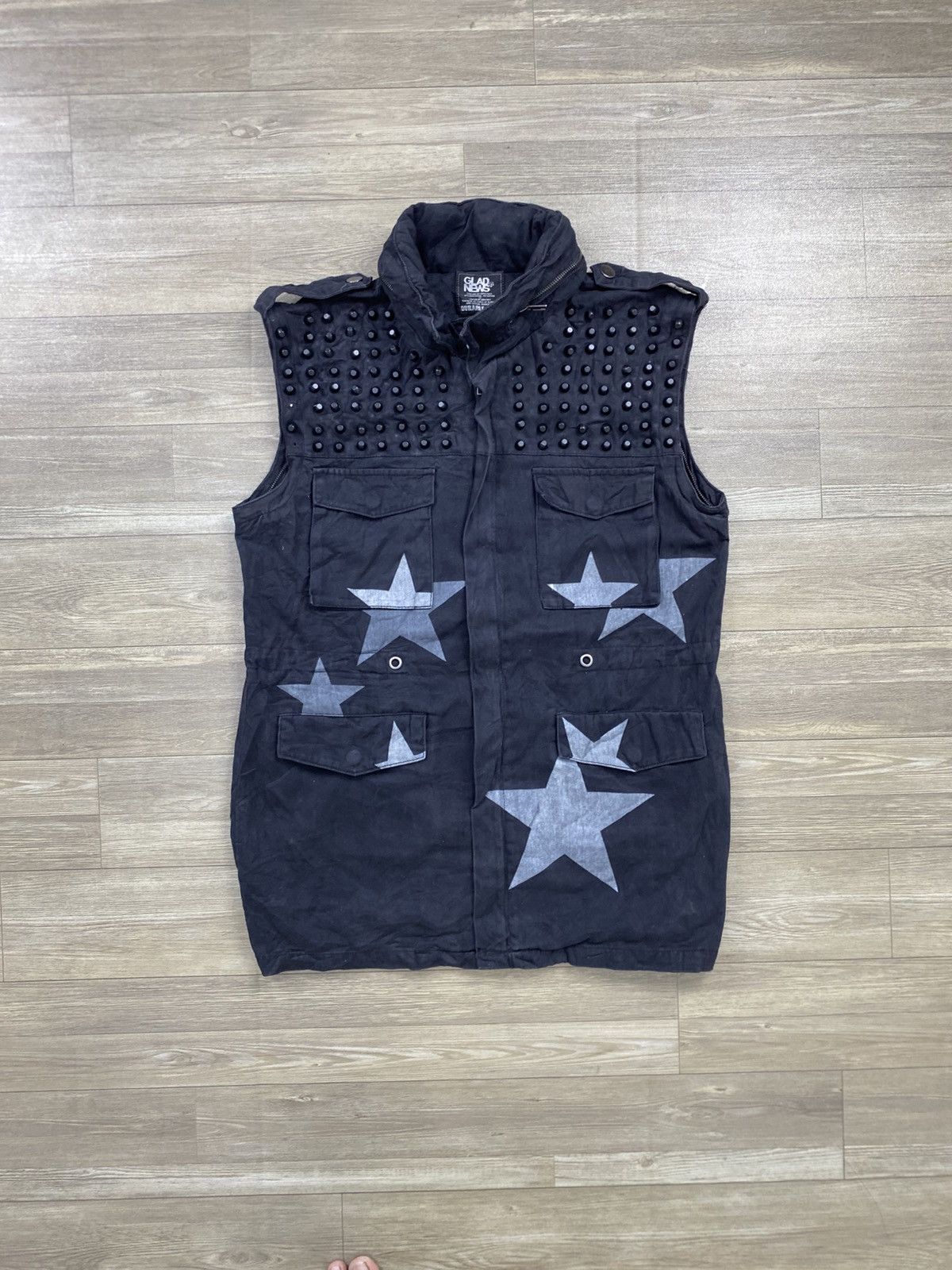 Japanese Brand JAPAN GLAD NEWS DENIM STUD SLEEVELESS JACKET Size US L / EU 52-54 / 3 - 1 Thumbnail