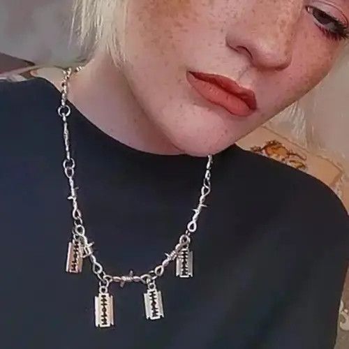 VIBE Chunky Razor Blade Barbed Thorns Spiked Wire Necklace Size ONE SIZE - 2 Thumbnail