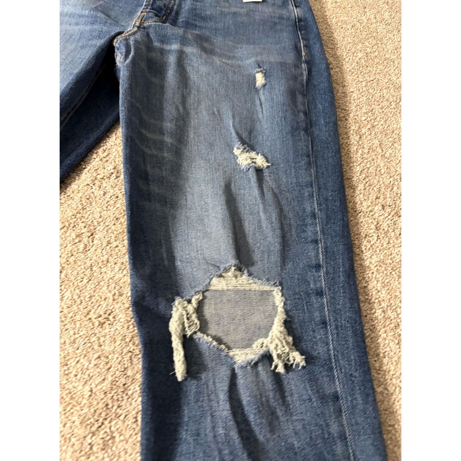 Old Navy Old Navy Womens 6 Straight Denim Jeans Sky-Hi Distressed Medium Size 28" / US 6 / IT 42 - 5 Thumbnail