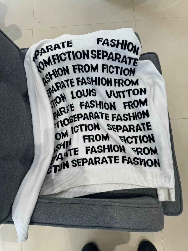 Louis Vuitton Louis Vuitton Logo letter sweater Size US S / EU 44-46 / 1 - 1 Thumbnail