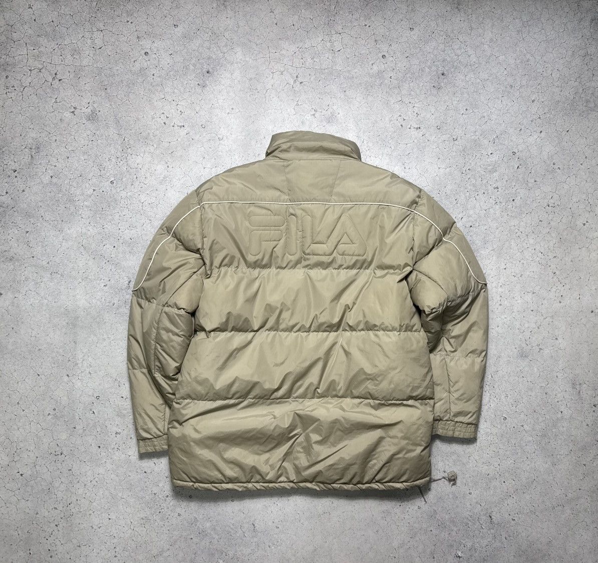 Fila Fila Vintage Down Puffer Jacket Big Logo Beige Size US L / EU 52-54 / 3 - 1 Thumbnail