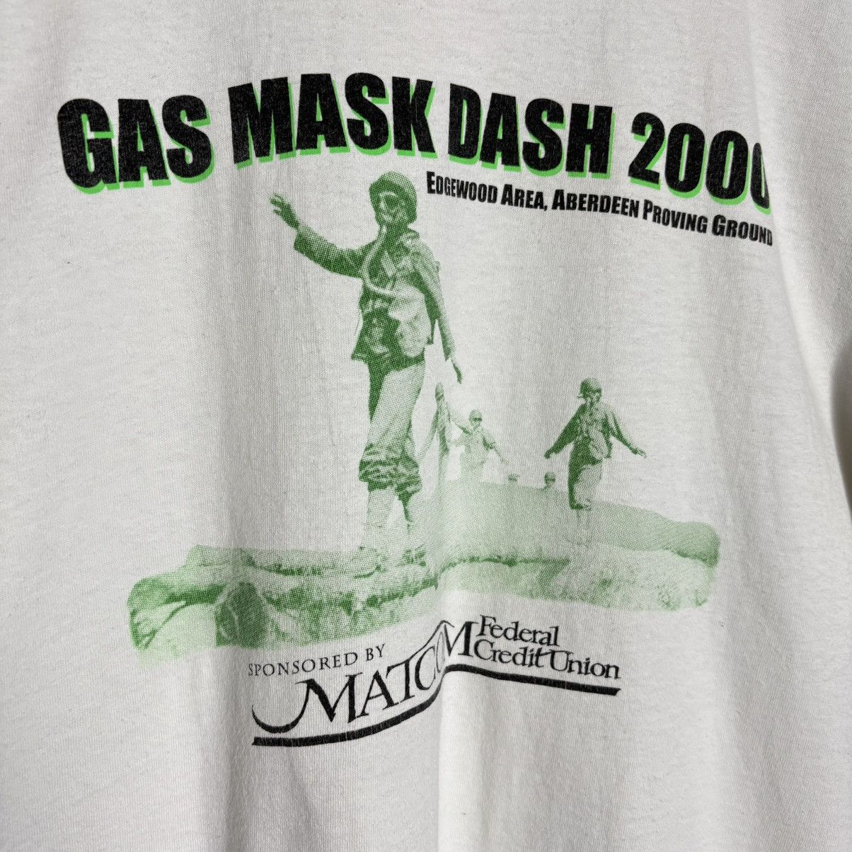 Vintage Vintage Gas Mask Dash T-Shirt Size US XL / EU 56 / 4 - 2 Thumbnail