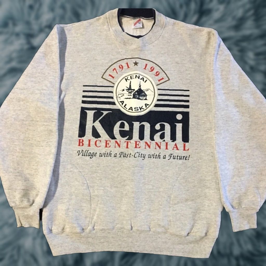 VINTAGE 90s Kenai Alaska Bicentennial Faded Sweatshirt Gray M USA College University Grunge Pullover Hoodie Pockets Mens