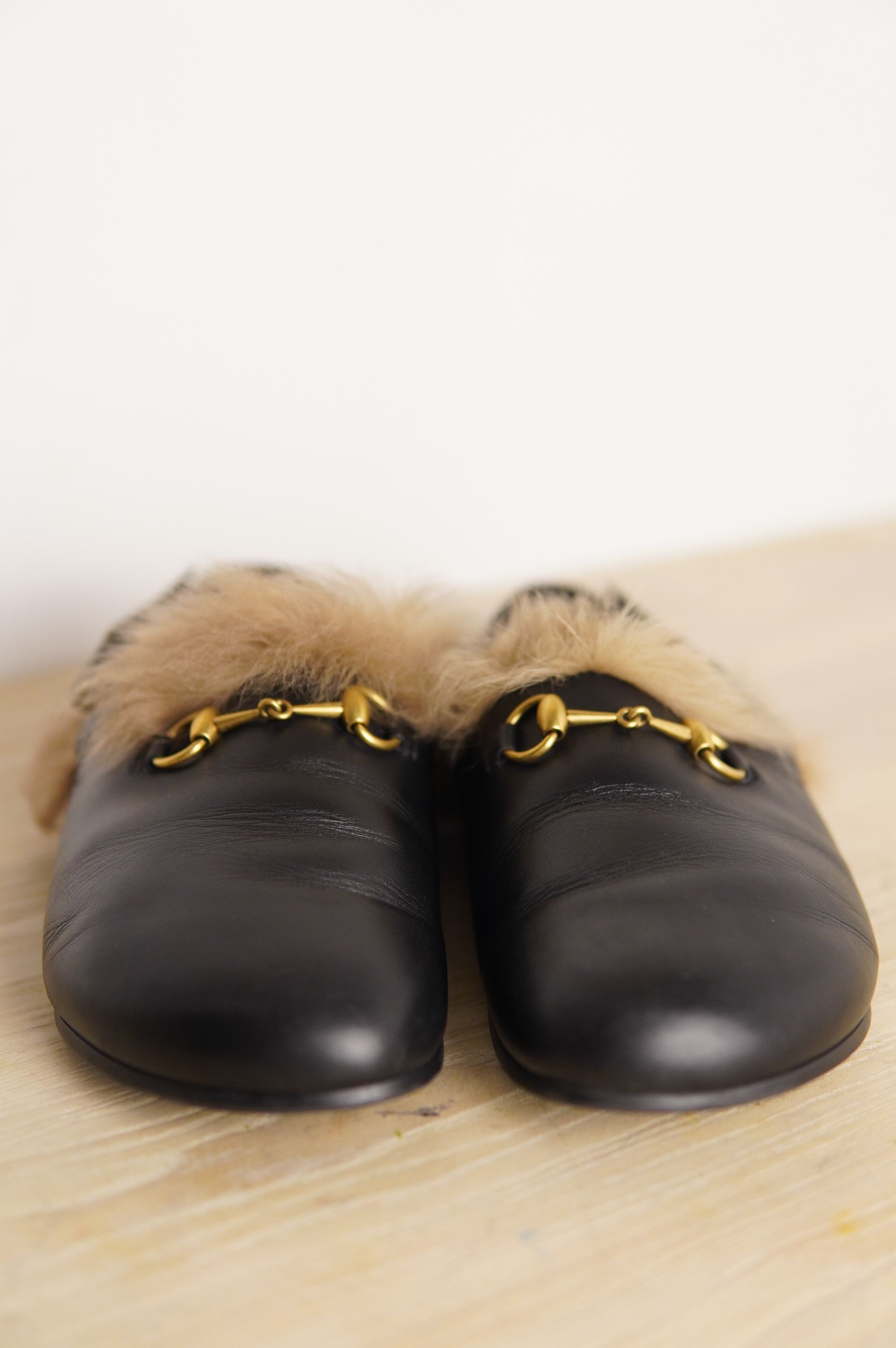 Gucci Gucci Black Leather Calf Fur Horsebit Sandals Size US 10 / EU 43 - 3 Thumbnail