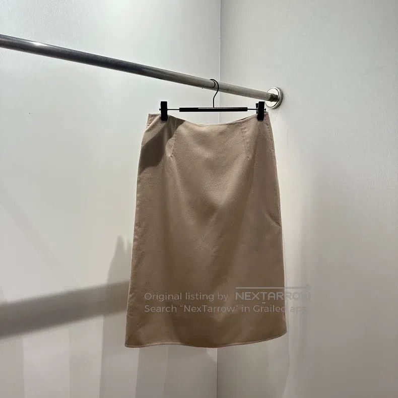 Loro Piana Loro Piana Pure Cashmere Short Skirt with Horn Buttons Size 25" / US 0 / IT 36 - 2 Thumbnail