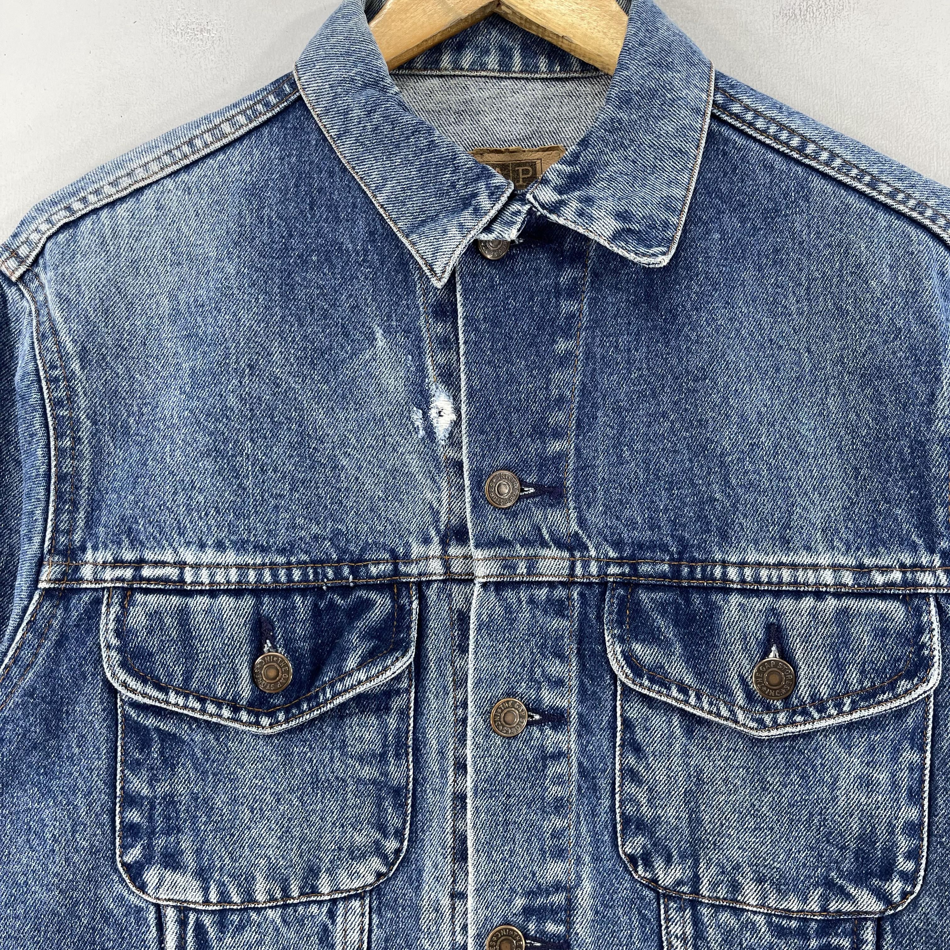 Japanese Brand × Vintage Vintage GAP Medium Wash Denim Trucker Jacket Button Up Size US M / EU 48-50 / 2 - 2 Thumbnail