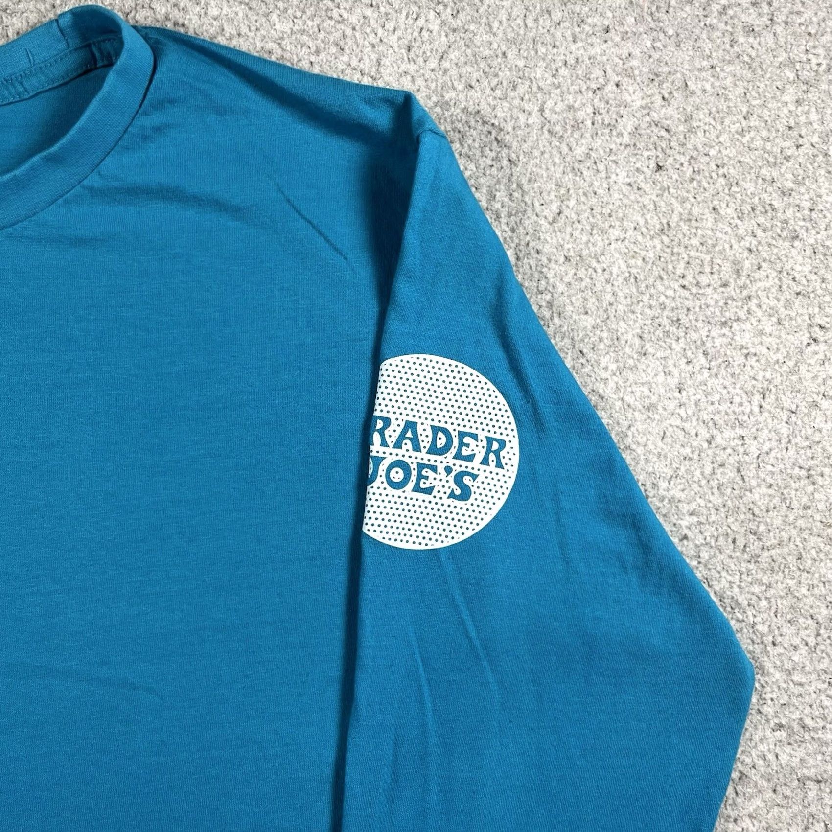 Vintage Trader Joes Shirt Mens L Blue Long Sleeve Crew Work Logo T-Shirt Classic Flower All Seasons Size US L / EU 52-54 / 3 - 5 Thumbnail