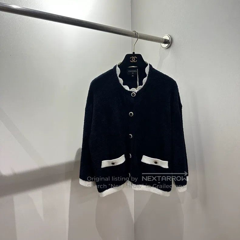 Chanel Chanel 26c lace collar knitted cardigan coat Size XS / US 0-2 / IT 36-38 - 1 Thumbnail