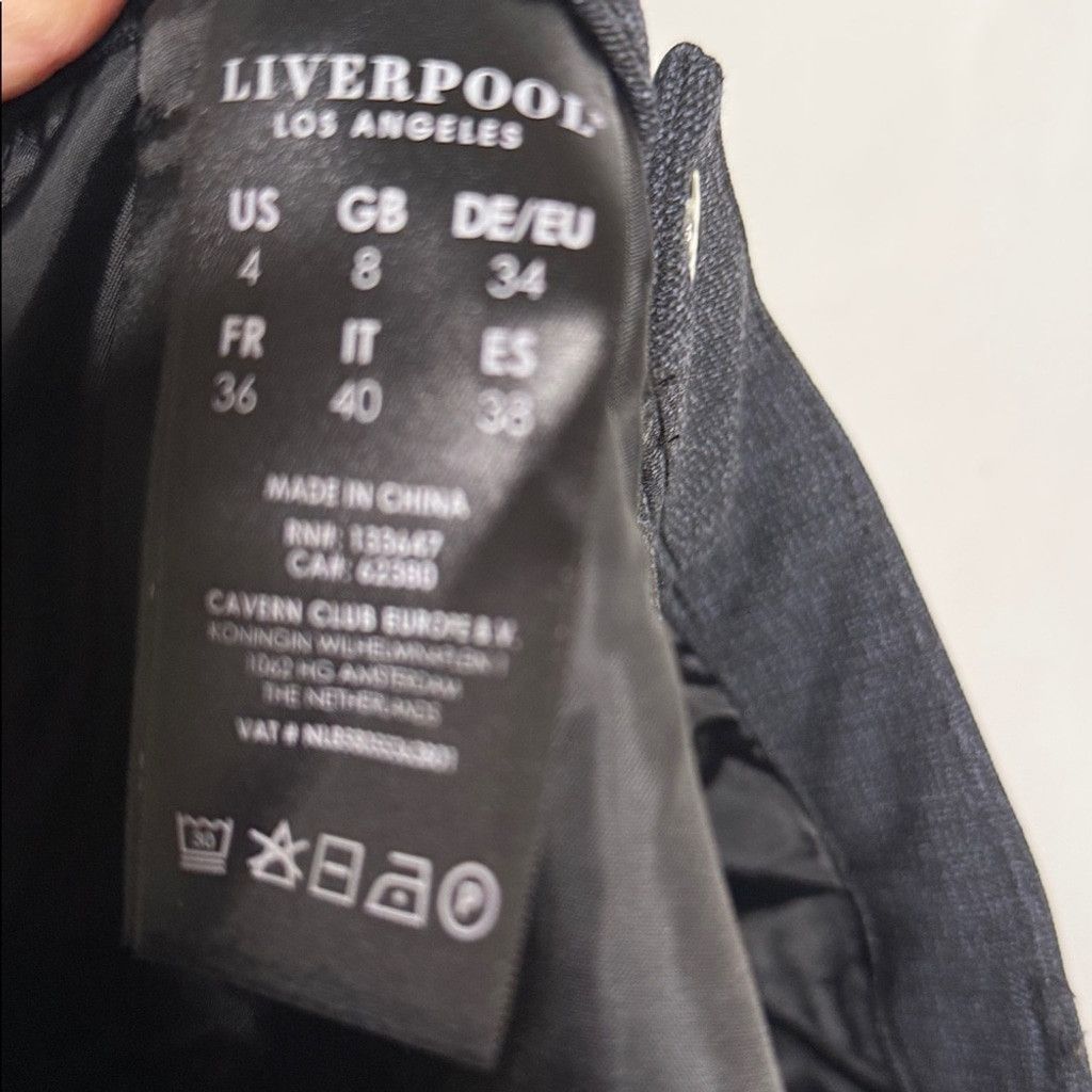 The Unbranded Brand NWOT Liverpool pinstripe straight leg career pants sz 4 (27) Size 27" / US 4 / IT 40 - 8 Thumbnail