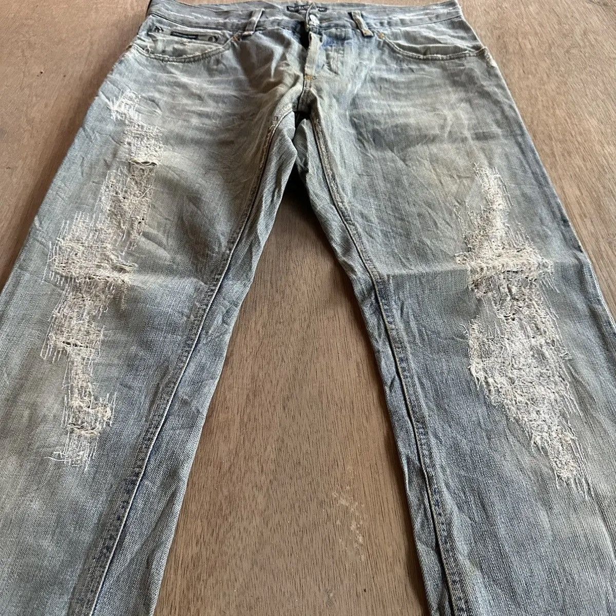 Dolce & Gabbana SICKSS 💥 VTG DOLCE&GABBANA DISTRESSED DENIM LIGHTWASH PANT Size US 34 / EU 50 - 9 Thumbnail