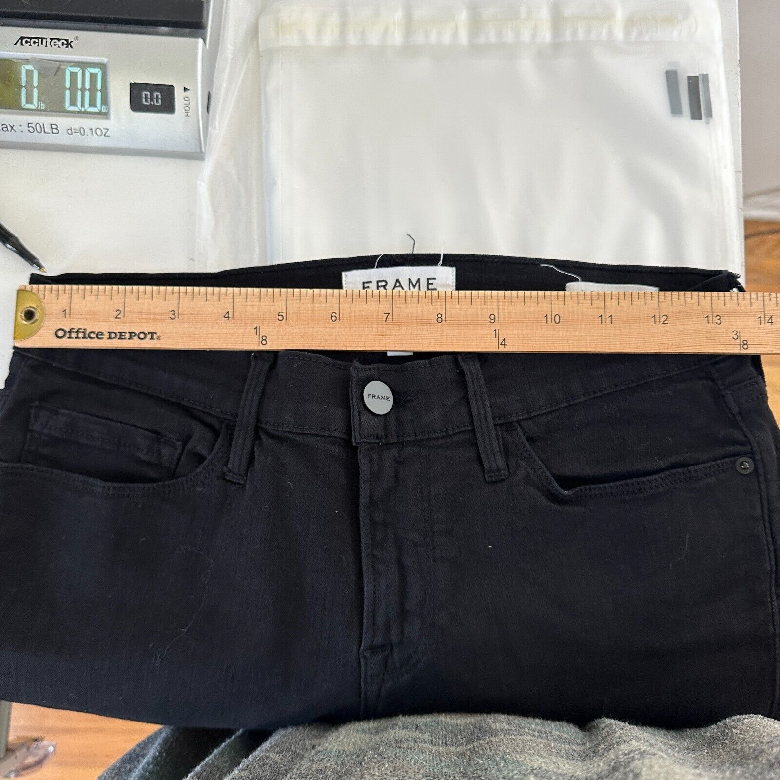 Frame Frame Black Denim Le Skinny de Jeanne Distressed Jean Raw 27 Size 27" / US 4 / IT 40 - 11 Thumbnail