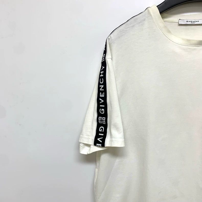 Givenchy Givenchy Size XXXLSleeve Logo Short Sleeve 2506-Nextarrow Size US XL / EU 56 / 4 - 5 Thumbnail