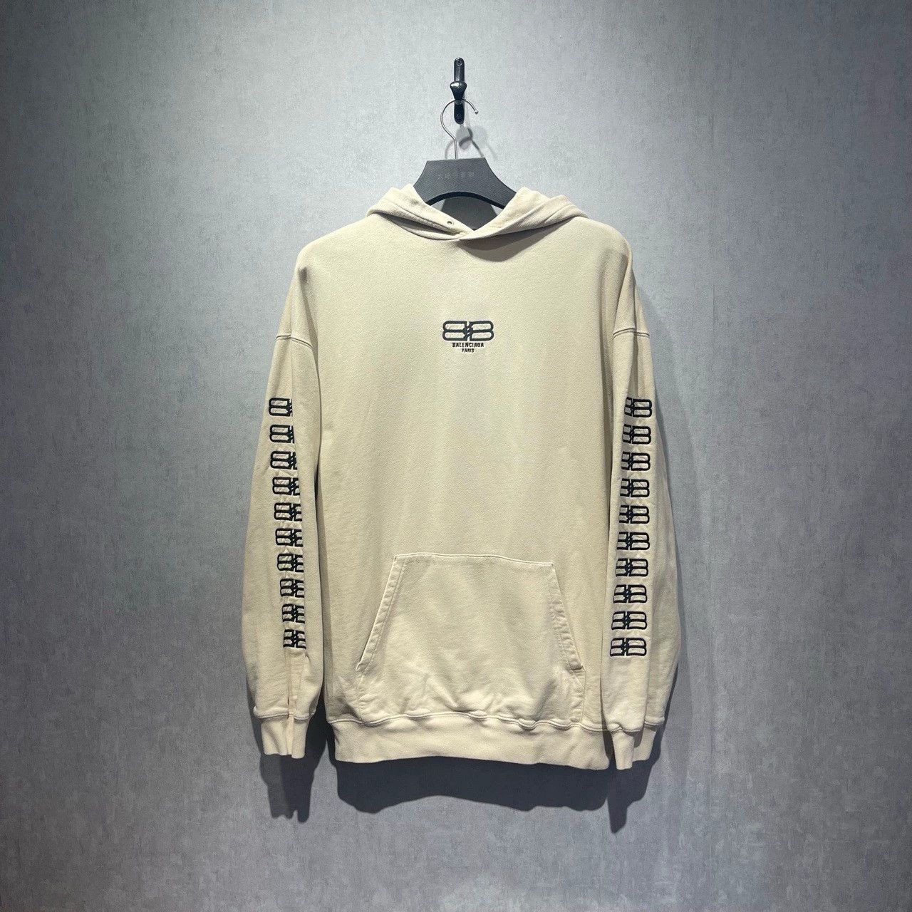 Balenciaga Double B Embroidered Hoodie - dmc
