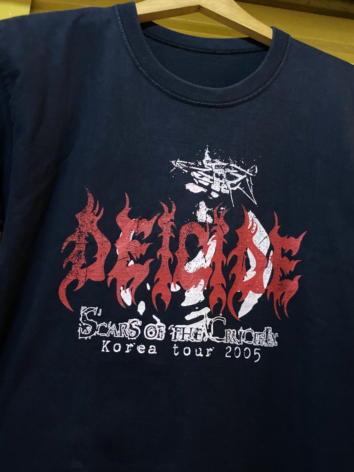 Band Tees Deicide Scars Of the Crucifix tour tee Size US M / EU 48-50 / 2 - 3 Thumbnail