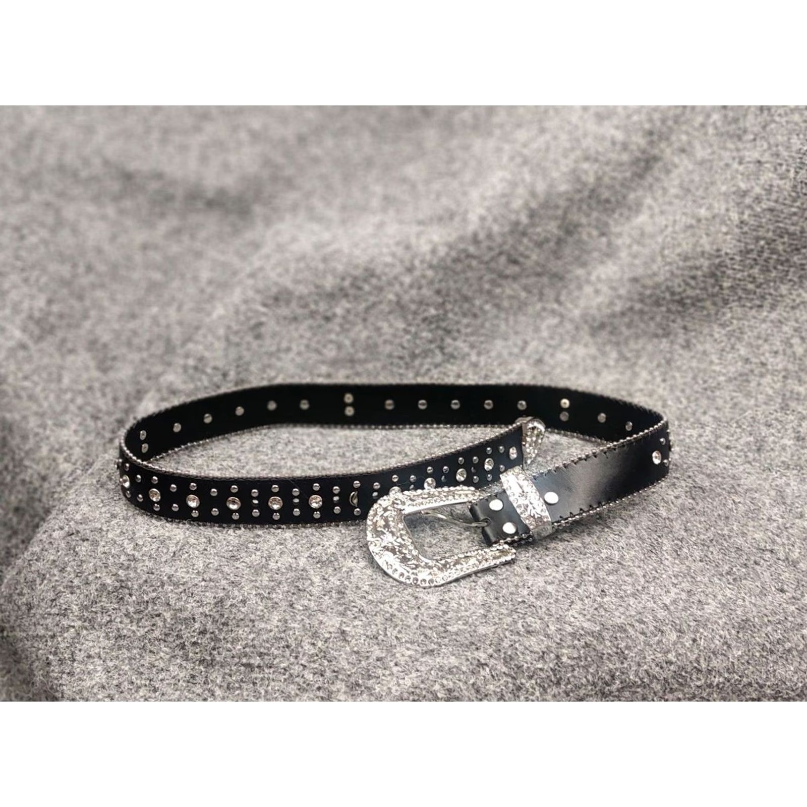 Vintage Vintage BB. Simon Style Belt Black Leather Y2K Men Belt One Size XS Black Leather Studded Buckle Rhinestone Vintage 90s Hip Hop Western Belt Mens Size ONE SIZE - 5 Thumbnail
