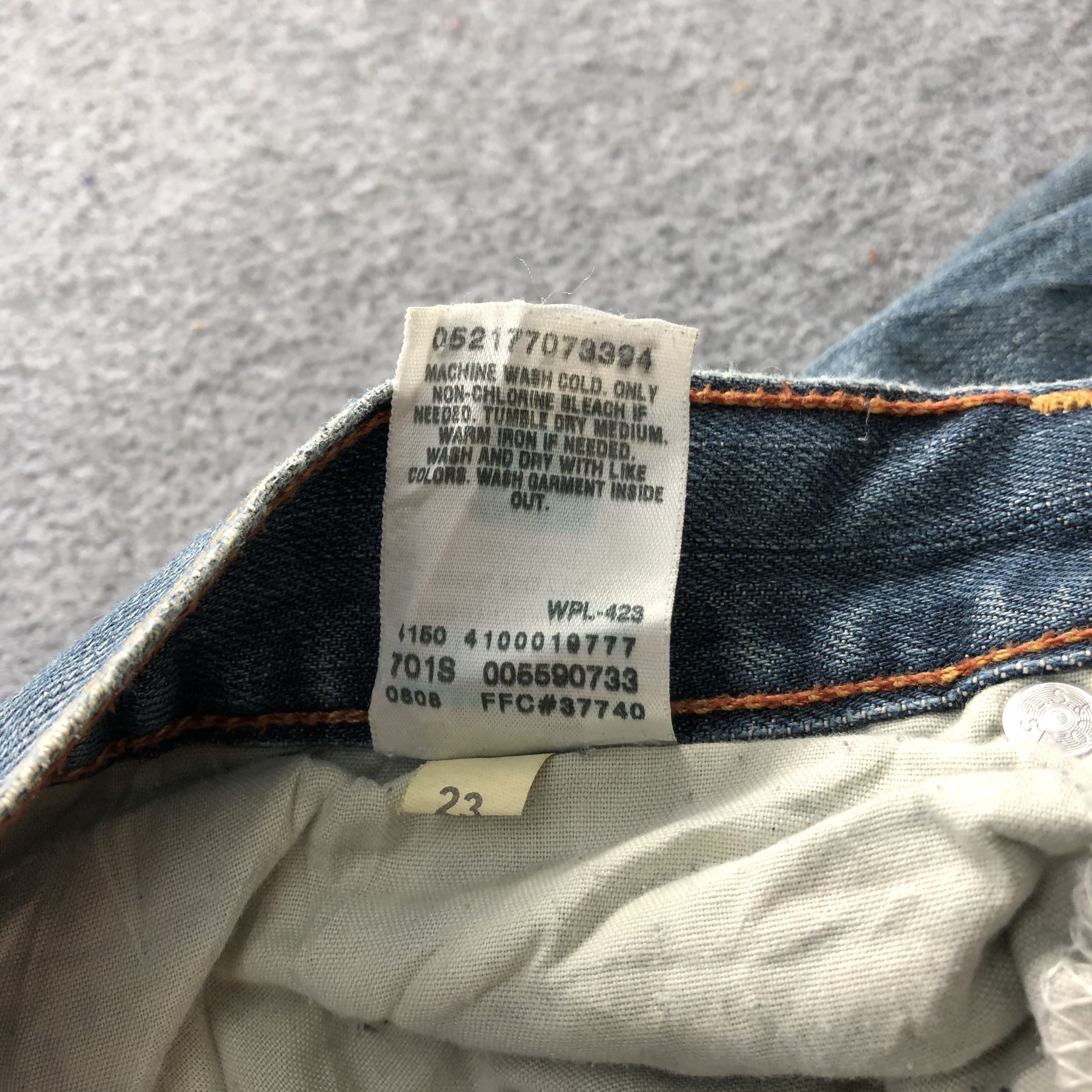 Levi's Vintage Mid blue Levis 559 Jeans-J1246 Size US 43 - 11 Thumbnail