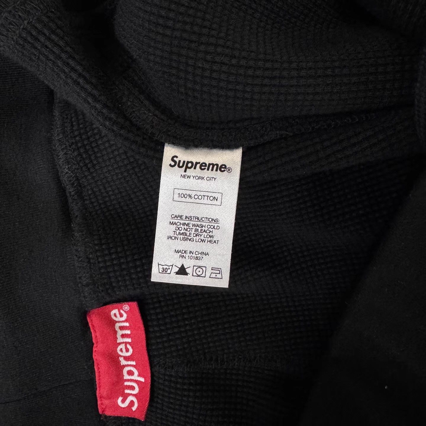 Supreme Supreme x PlayBoy Black All-Ove Embroidered Sweatpants。Q10 Size US 36 / EU 52 - 2 Thumbnail