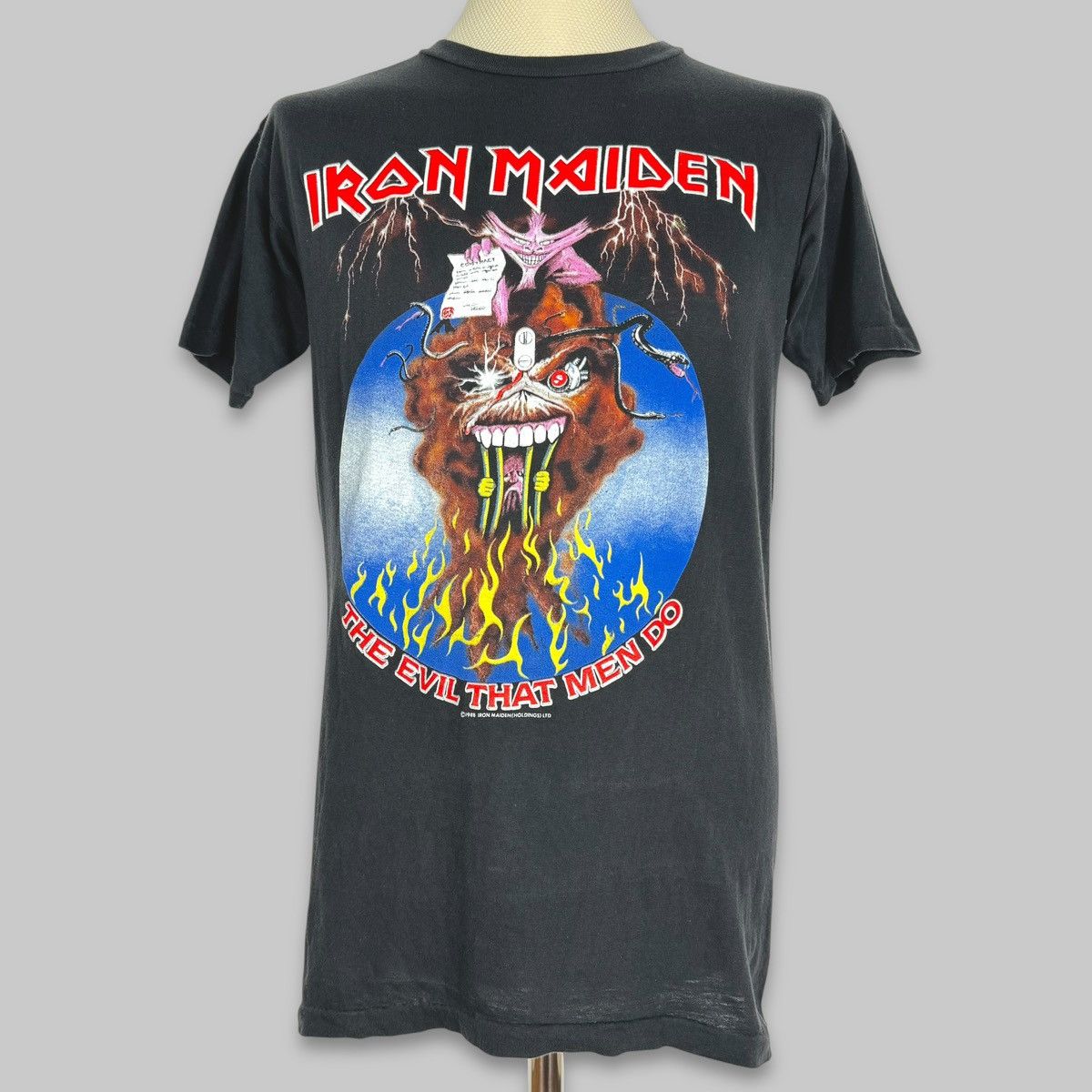 Band Tees Vintage 1988 Iron Maiden The Evil That Men Do Euro T Shirt Size US L / EU 52-54 / 3 - 1 Thumbnail