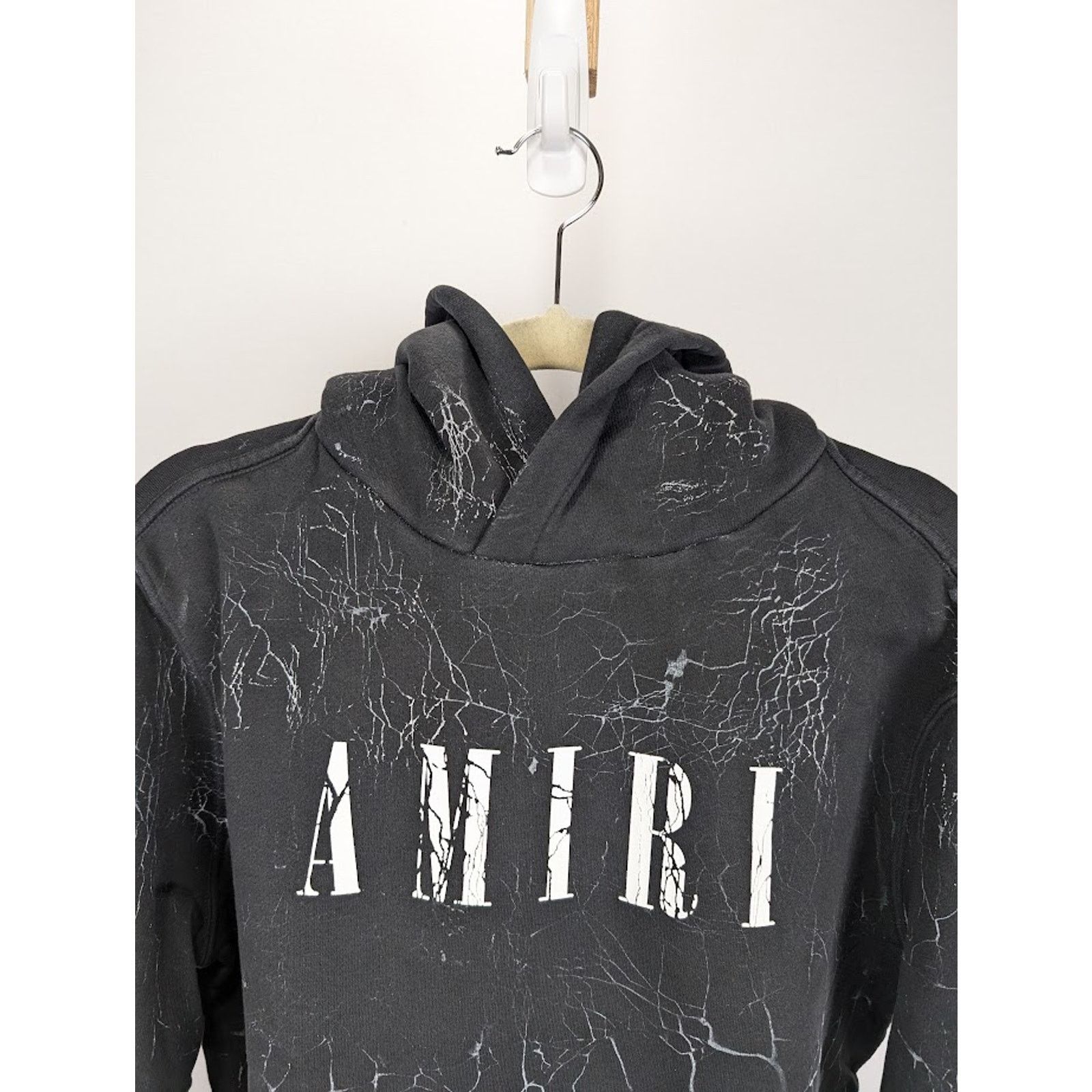 Amiri o1rshd1 Q:3 / Cracked Dye Core Logo Hoodie in Black Size US M / EU 48-50 / 2 - 5 Thumbnail