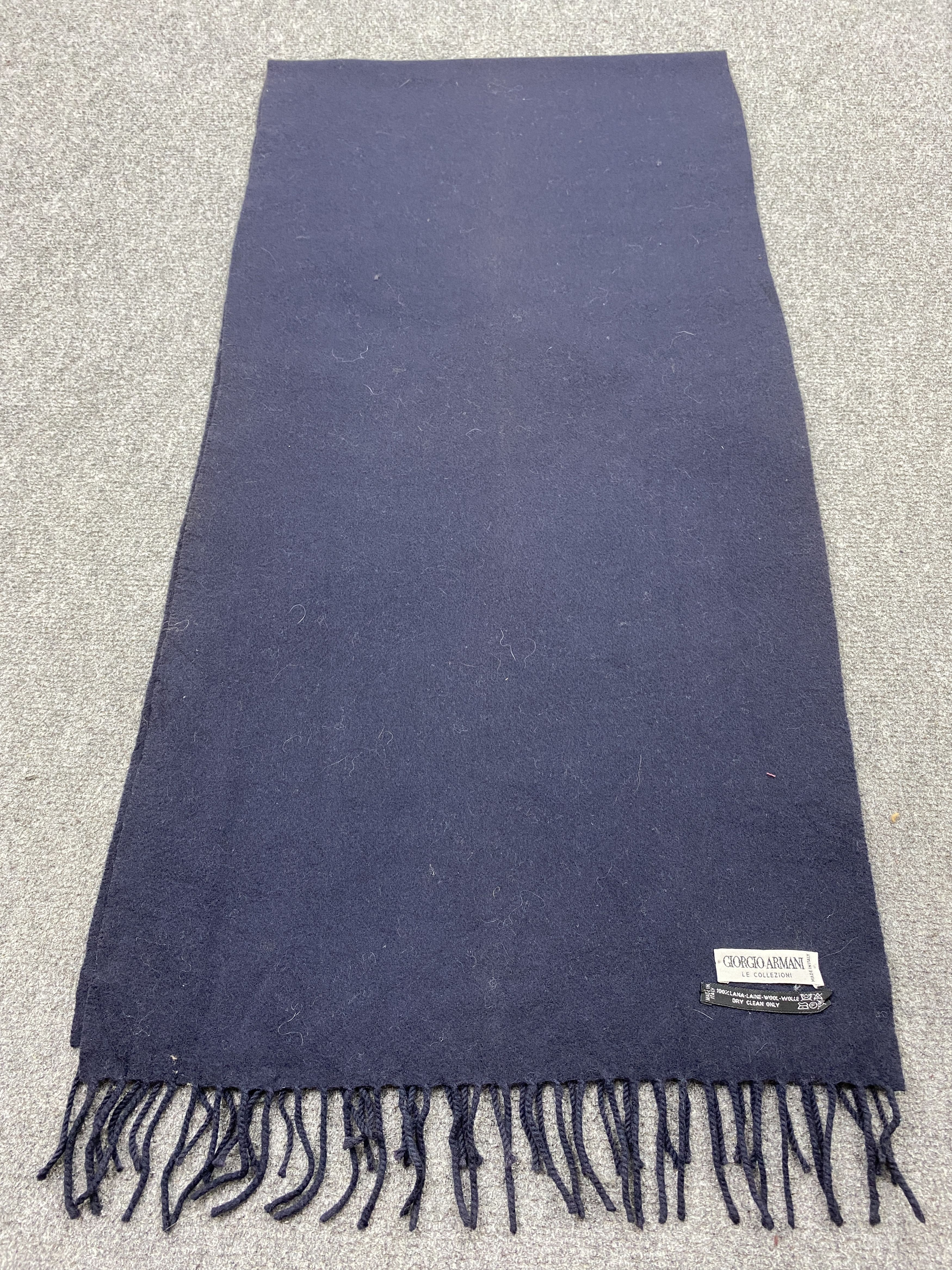 Giorgio Armani GIORGIO ARMANI SCARVES / MUFFLER / NECKWEAR - SC0170 Size ONE SIZE - 4 Thumbnail
