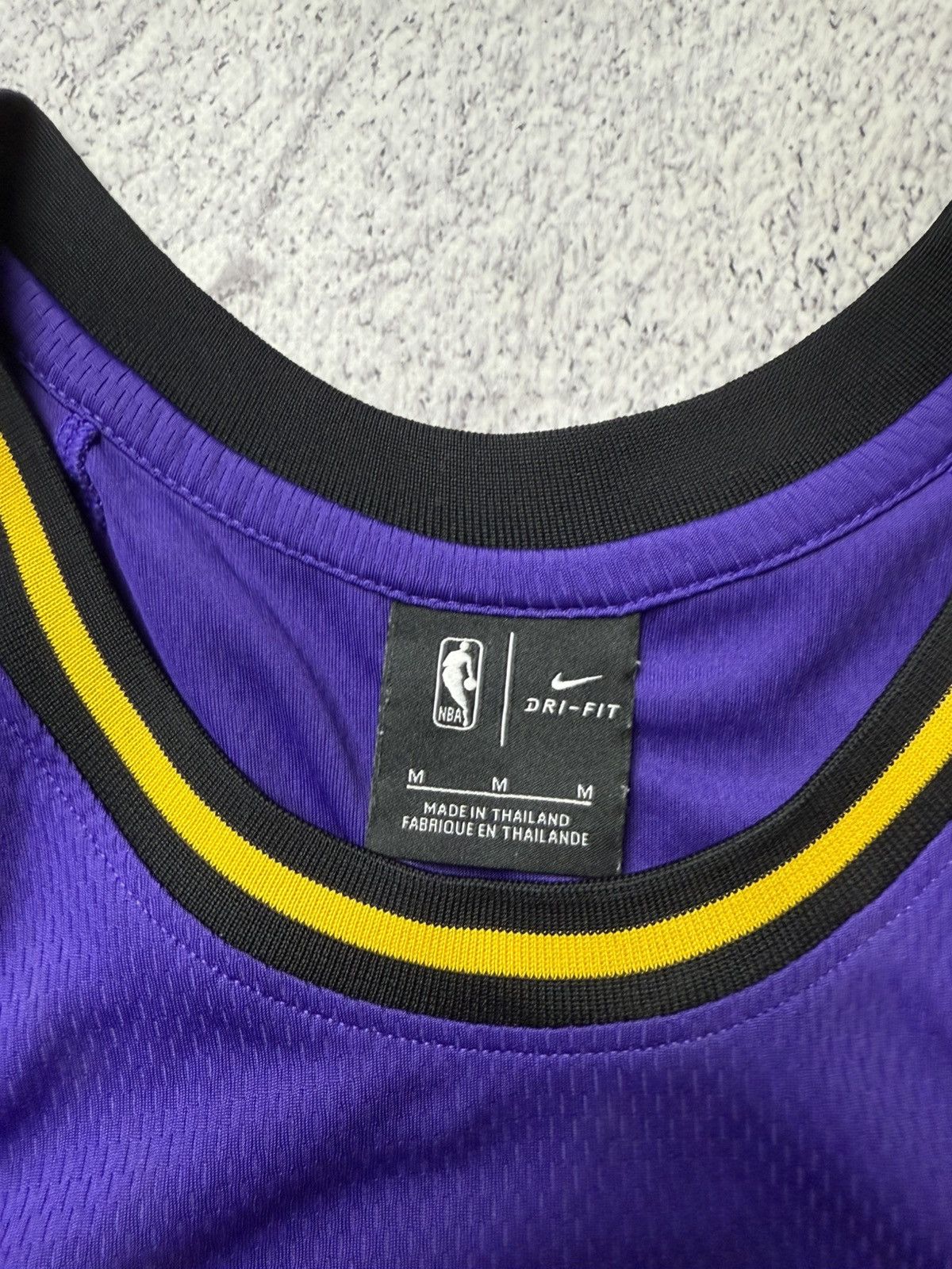 NBA Nike NBA Basketball Los Angeles Lakers Shirt Jersey Size: M Size US M / EU 48-50 / 2 - 7 Thumbnail