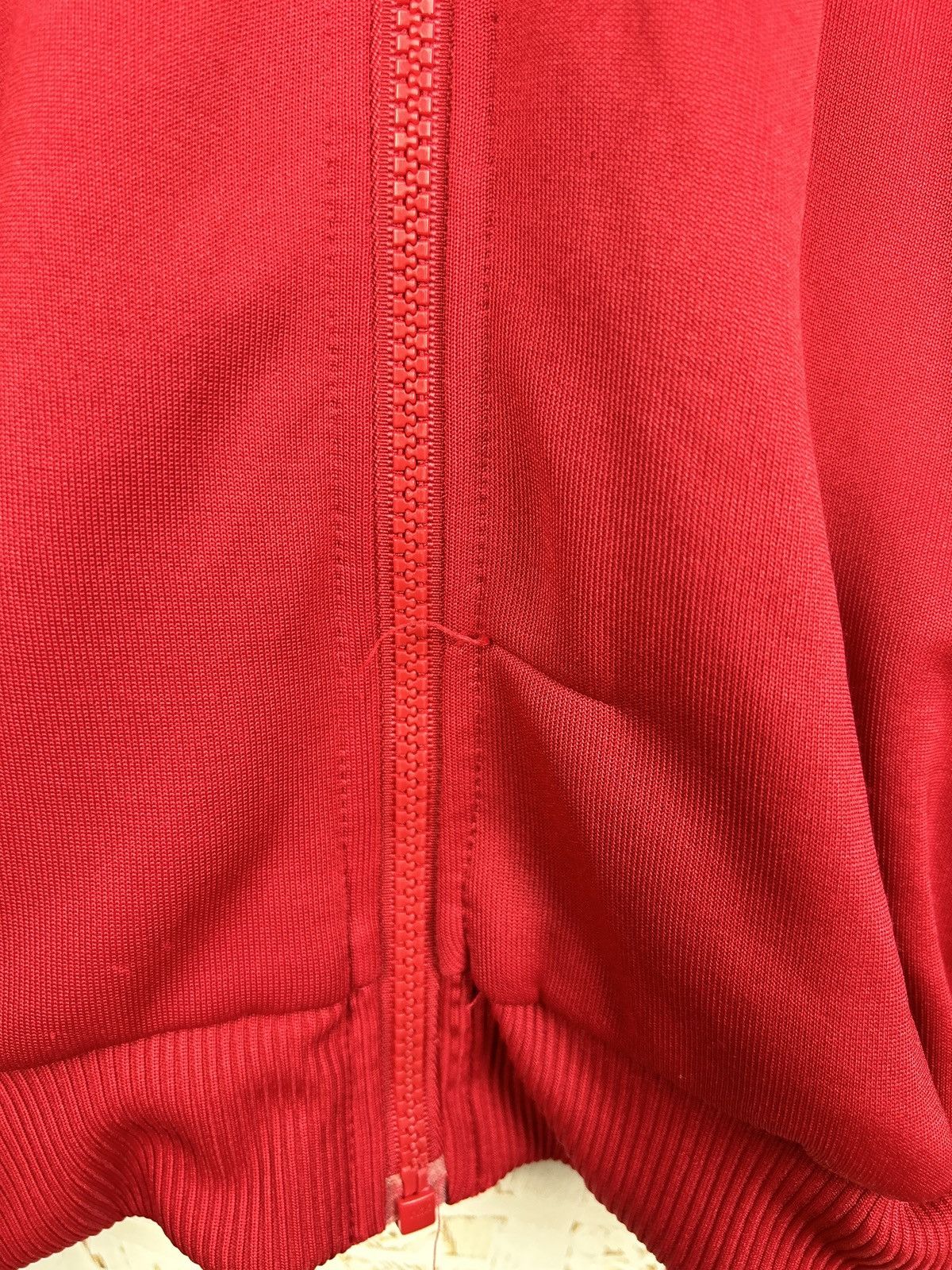 Adidas 00s Adidas Stuttgart 2001/02 Tracksuit Jacket Red Size L Size US L / EU 52-54 / 3 - 5 Thumbnail