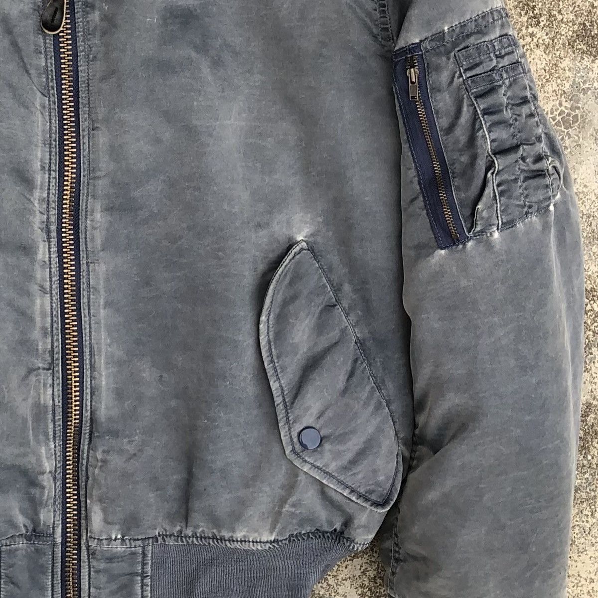 Vintage Vintage Air Force Sun Faded Intermedjate Ma-1 Bomber Jacket Size US M / EU 48-50 / 2 - 5 Thumbnail