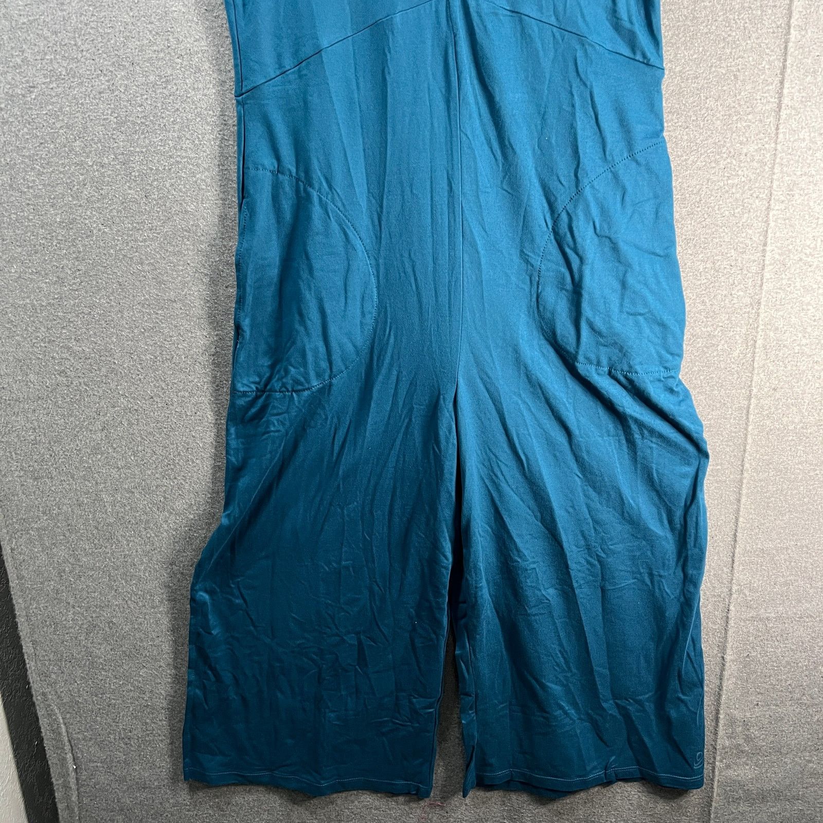 Other Cuddl Duds Petite Flexuear V-Neck Wide Leg Jumpsuit Size S / US 4 / IT 40 - 5 Thumbnail