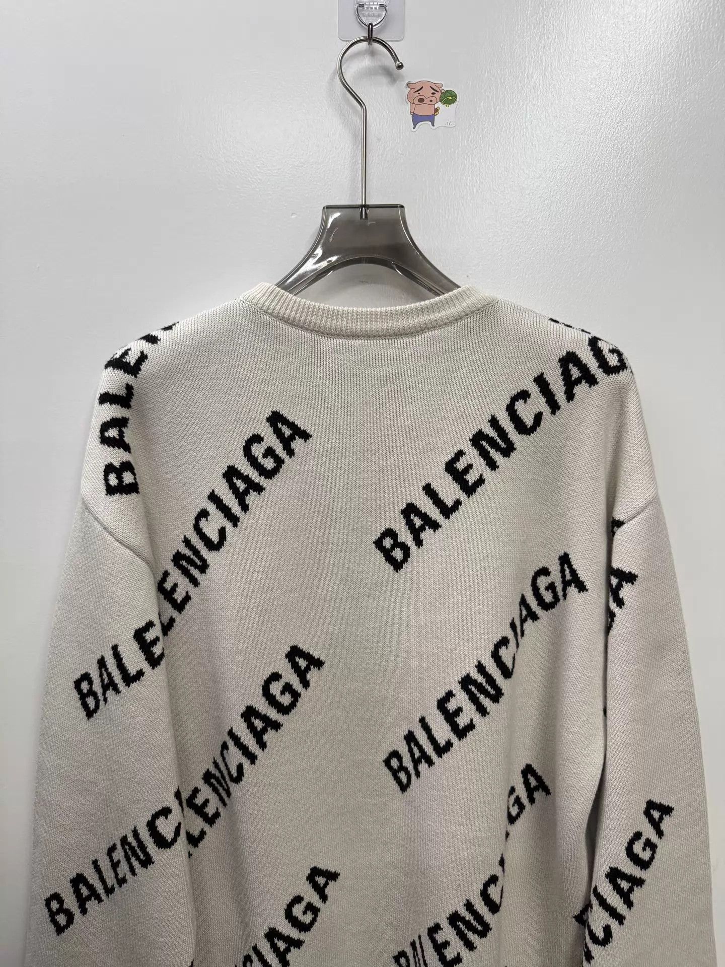 Balenciaga Balenciaga light beige all over print crewneck S worn 1x Size US S / EU 44-46 / 1 - 5 Thumbnail