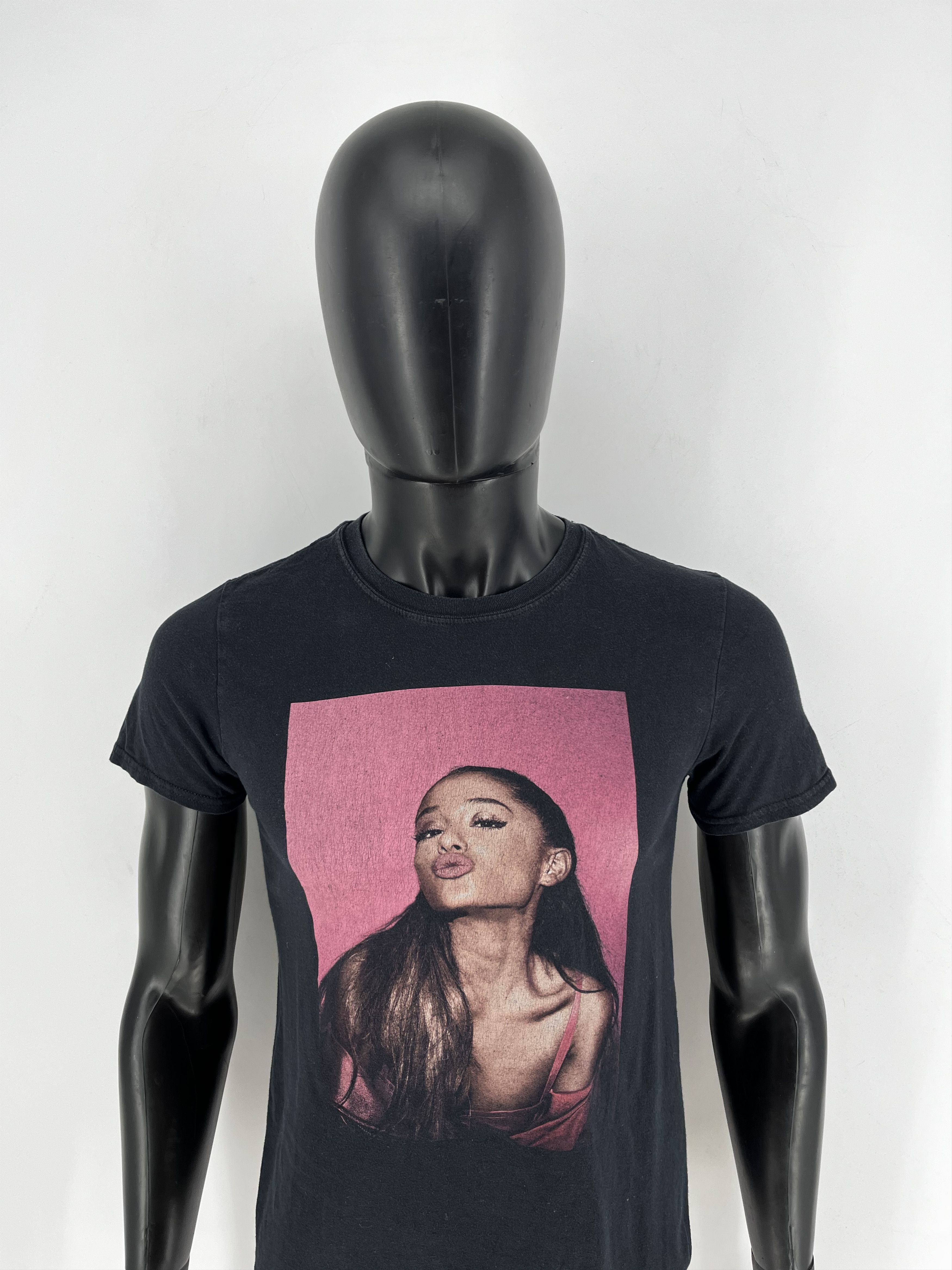 Band Tees Ariana Grande Shirt Short Sleeve Concert Shirt Band Black S Size US S / EU 44-46 / 1 - 6 Thumbnail