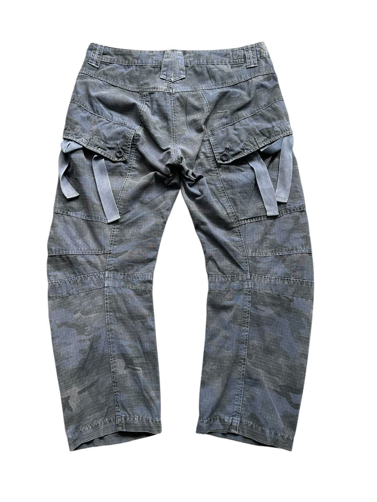 Marithe + Francois Girbaud 2000s MFG camo cargo hybrid quarter pants Size US 33 - 2 Thumbnail