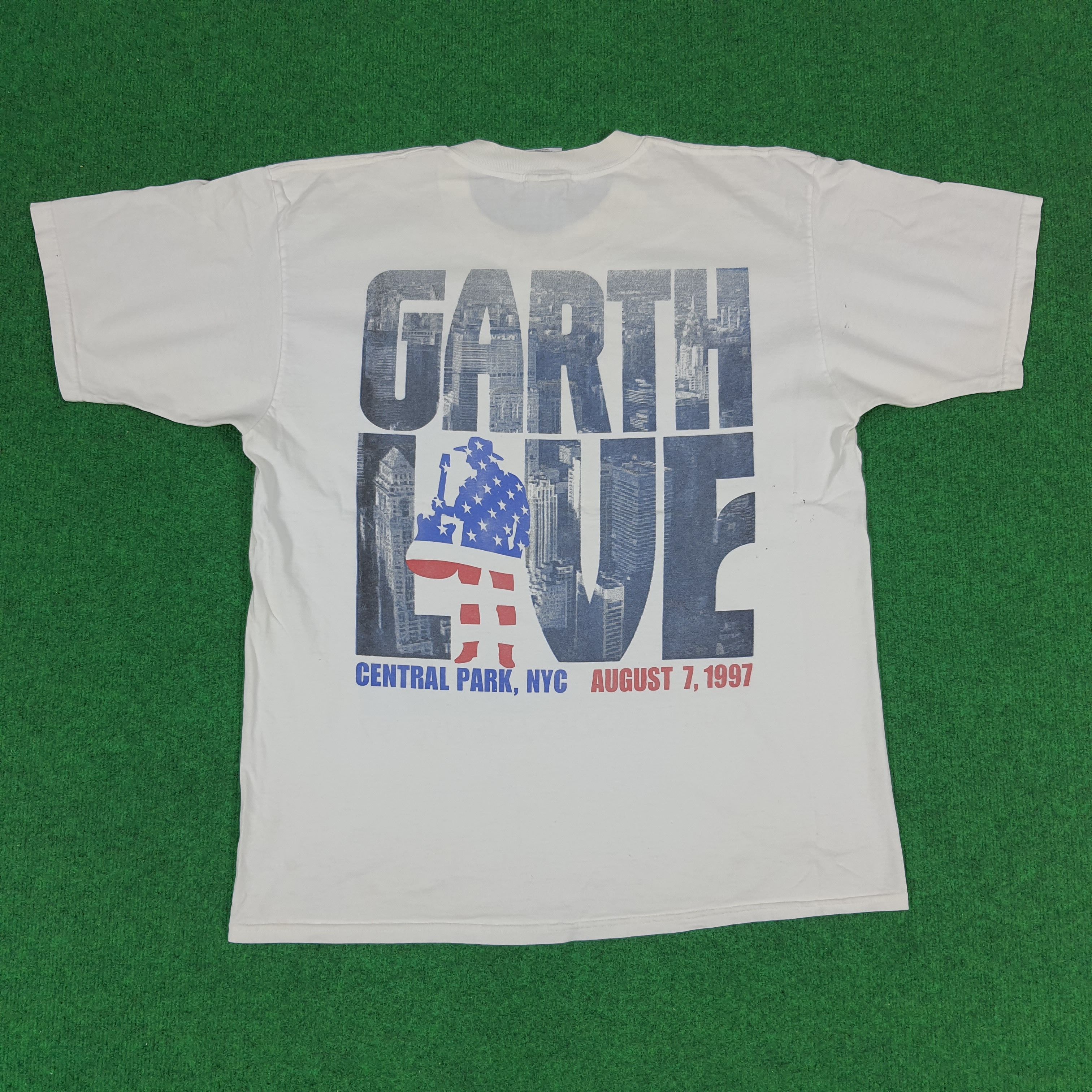 Band Tees × Vintage Vintage Garth Brooks Live NYC '97 Tour T-shirt Size US XL / EU 56 / 4 - 3 Thumbnail