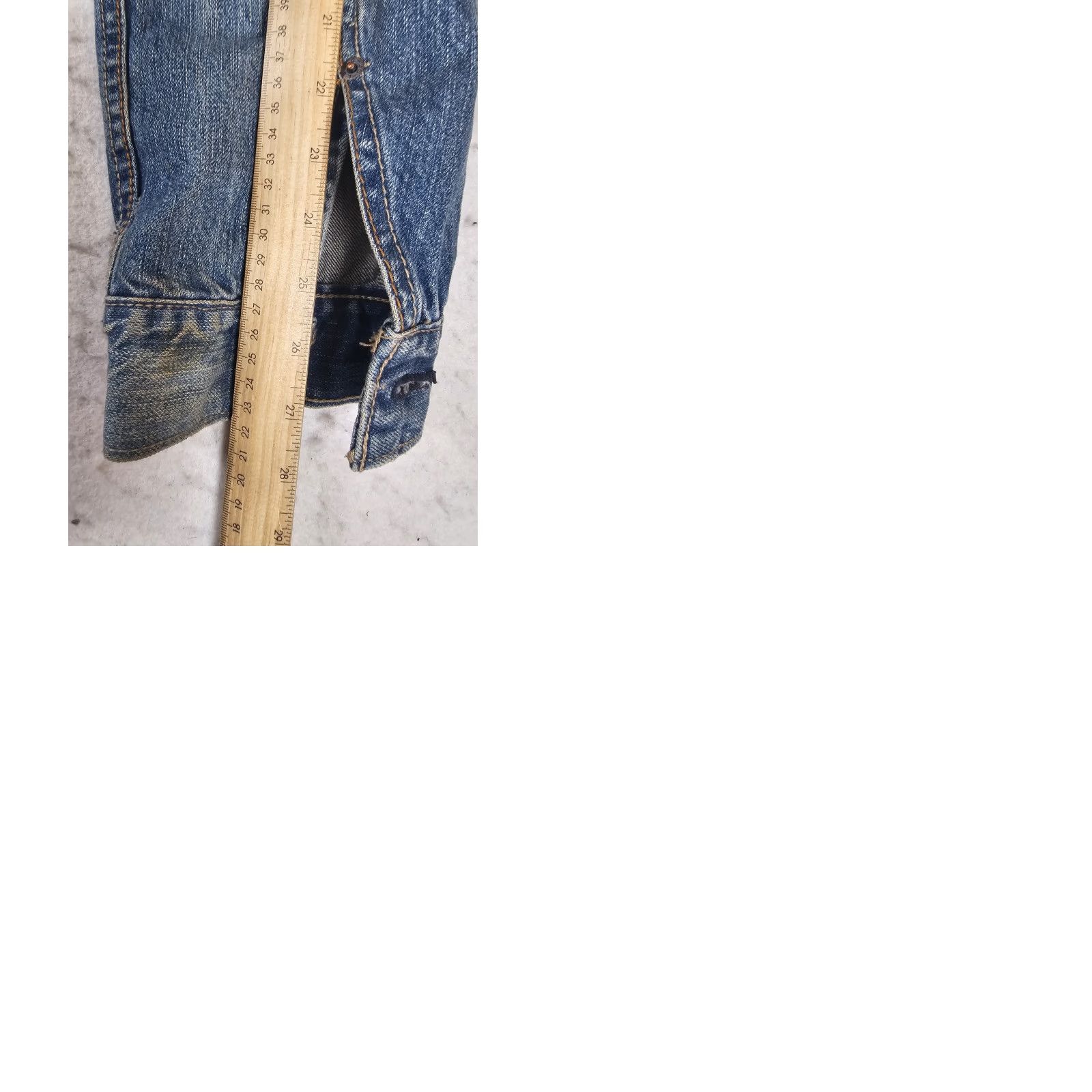 Levi's VINTAGE Levi's Trucker Denim Jacket Mens XL Medium Wash Signature 90s Casual Denim Jacket Mens XL Blue Size US 36 / EU 52 - 10 Thumbnail