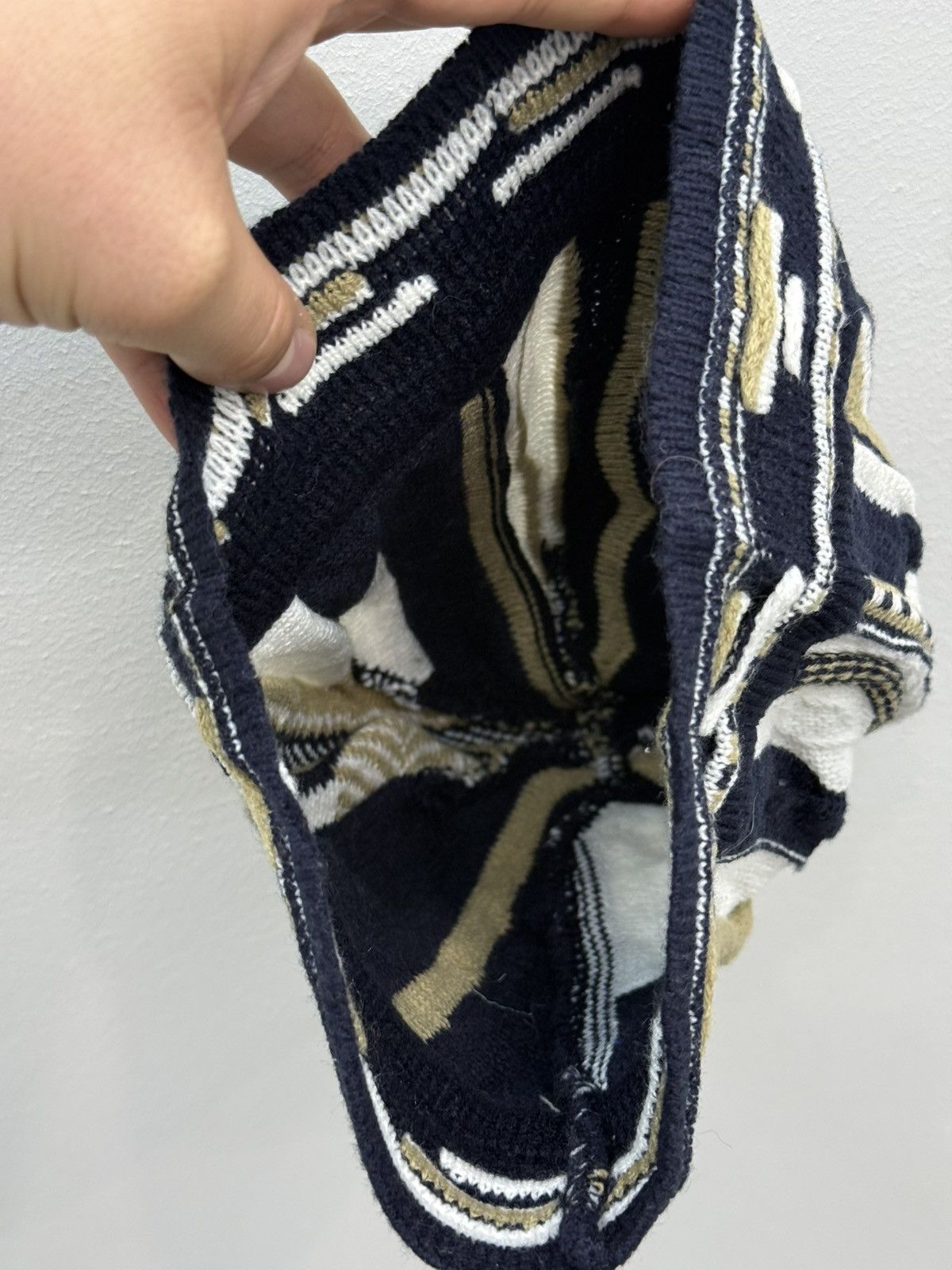 Vintage Vintage Coogi Style Beanie 3D Knit Tundra Size ONE SIZE - 4 Thumbnail