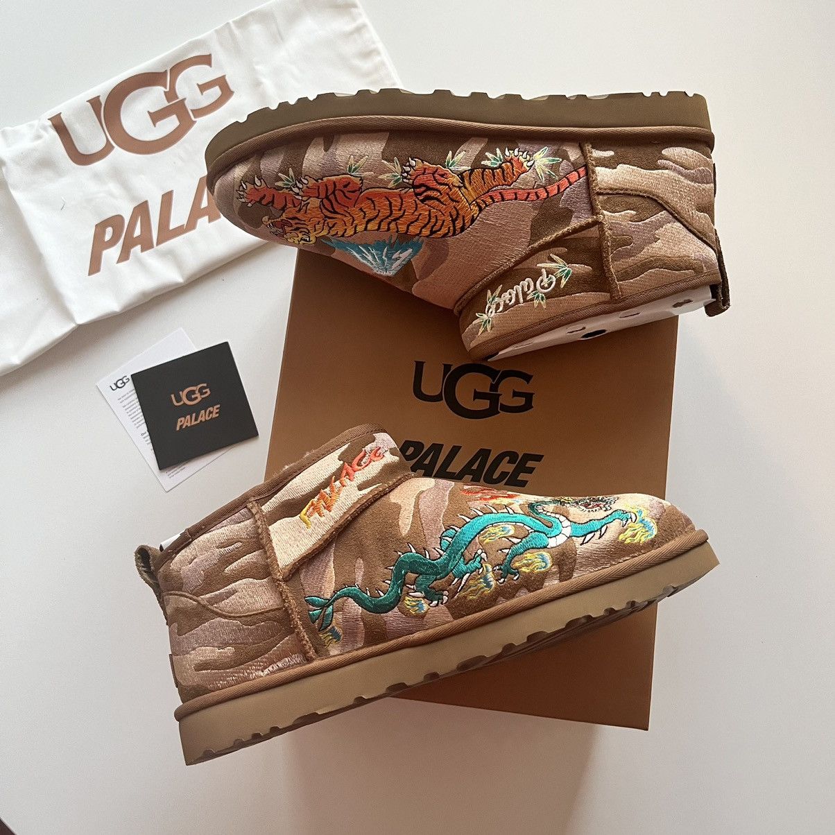 ULTRA CHESTNUTCAMO BOOT 靴 PALACE UGG MINI