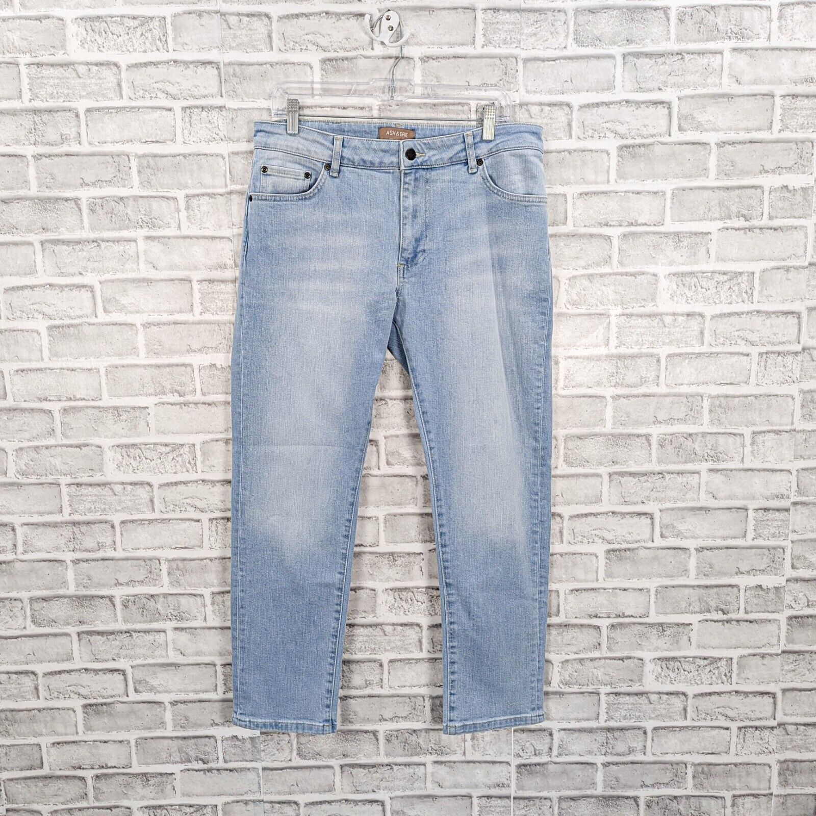 Designer ASH & ERIE Men's Midtown Denim Jeans in Light Wash blue Size US 33 - 1 Thumbnail